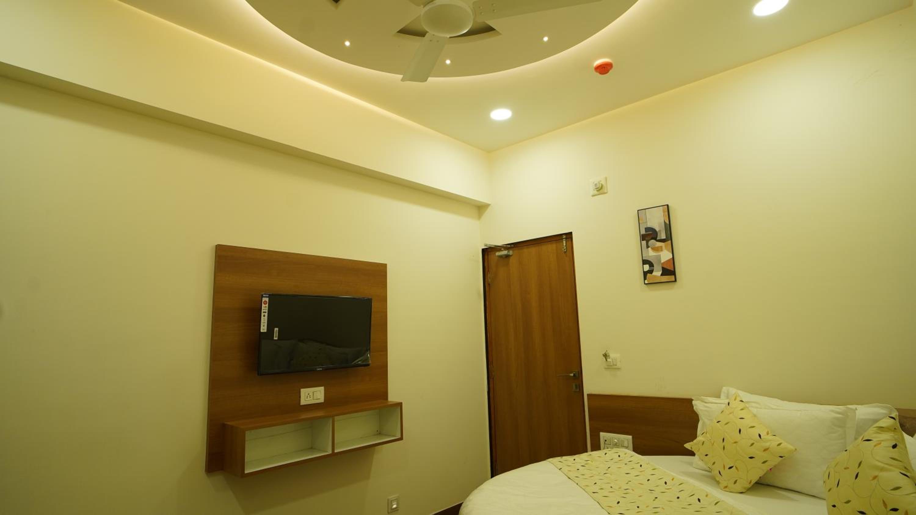 Deluxe Queen Room photo 3
