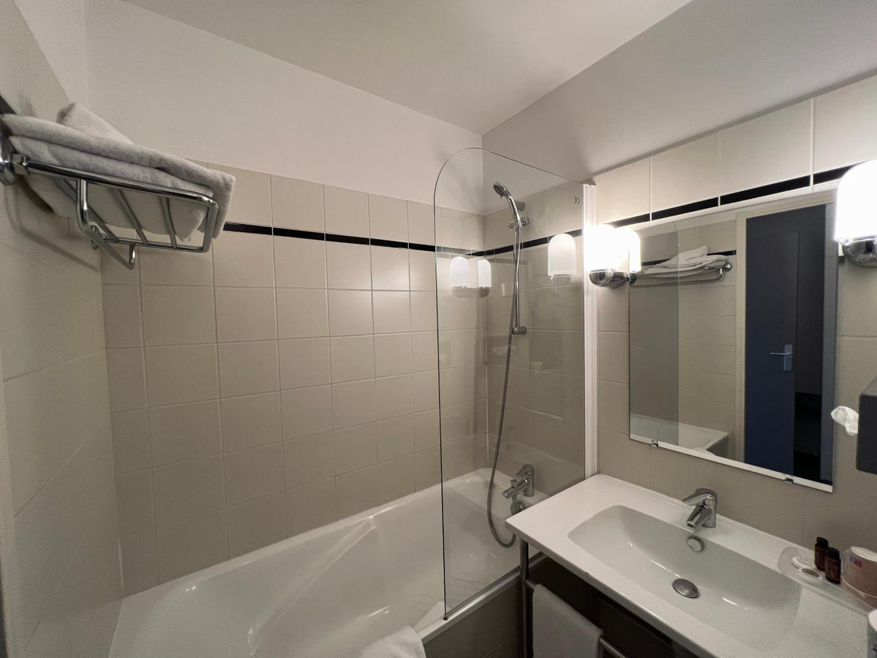 Standard Twin Room photo 2