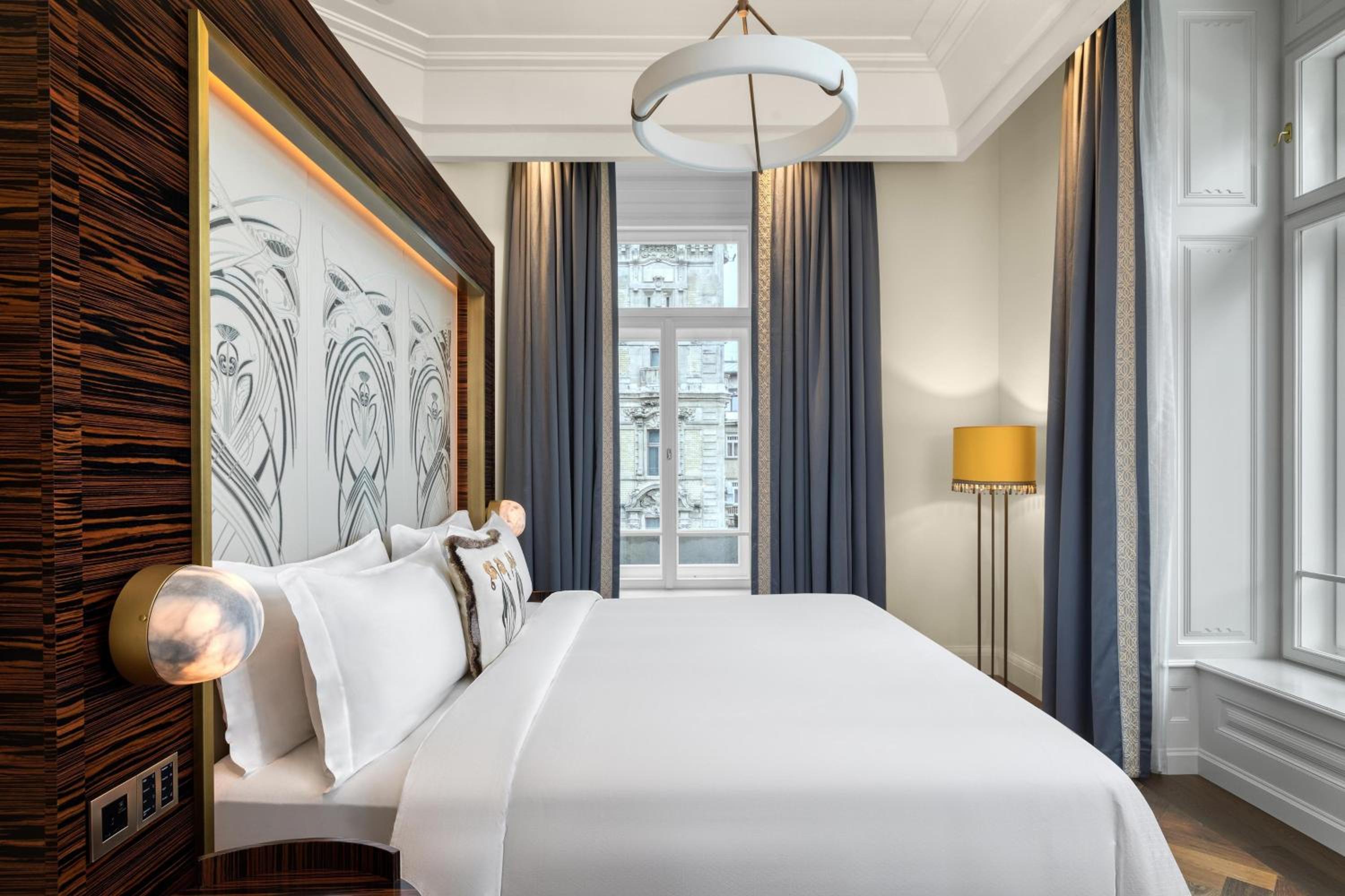 One-Bedroom King Suite with City View
