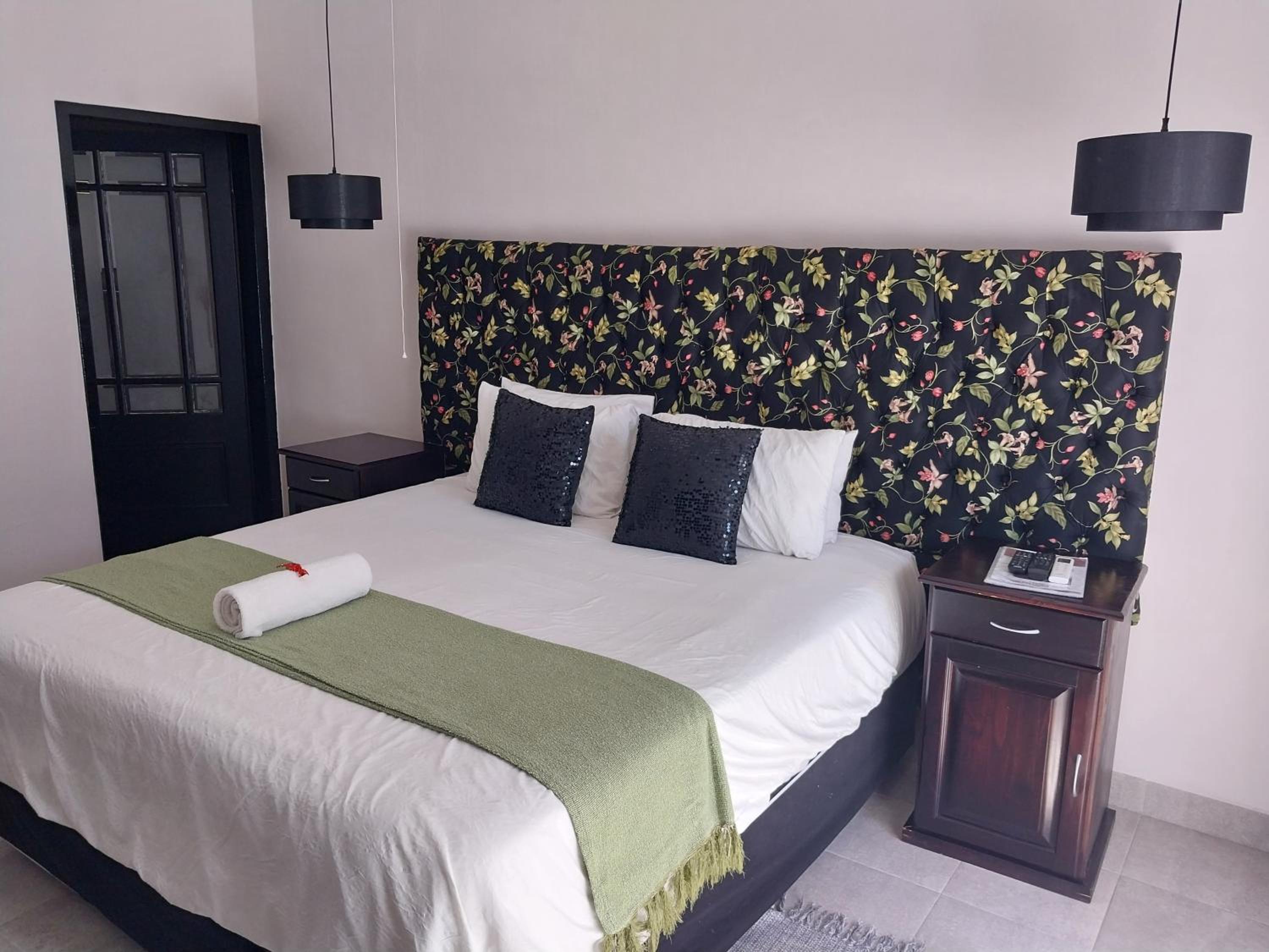 Standard Double Room - Photo 1
