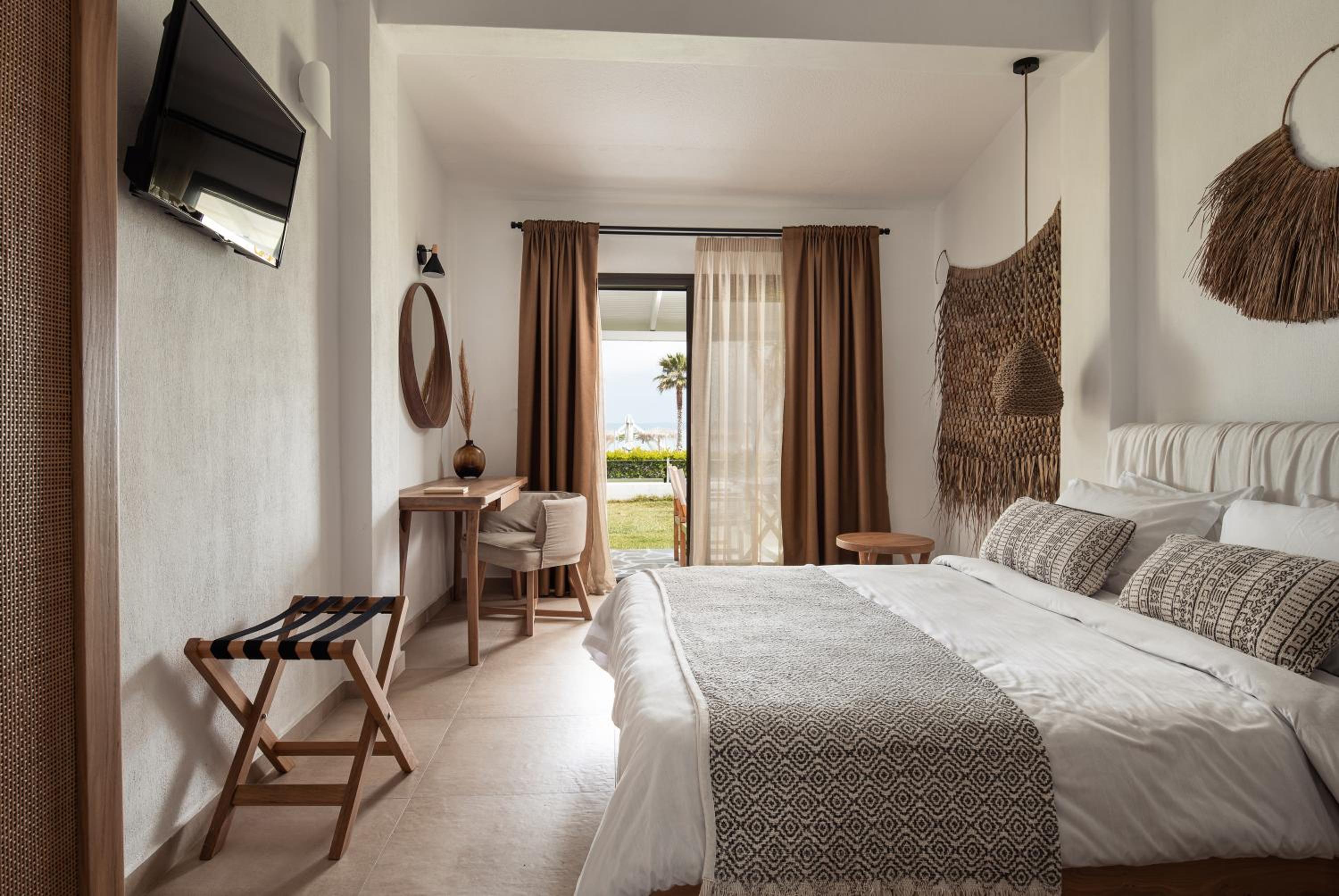 Studio Apartment with Sea View photo 1