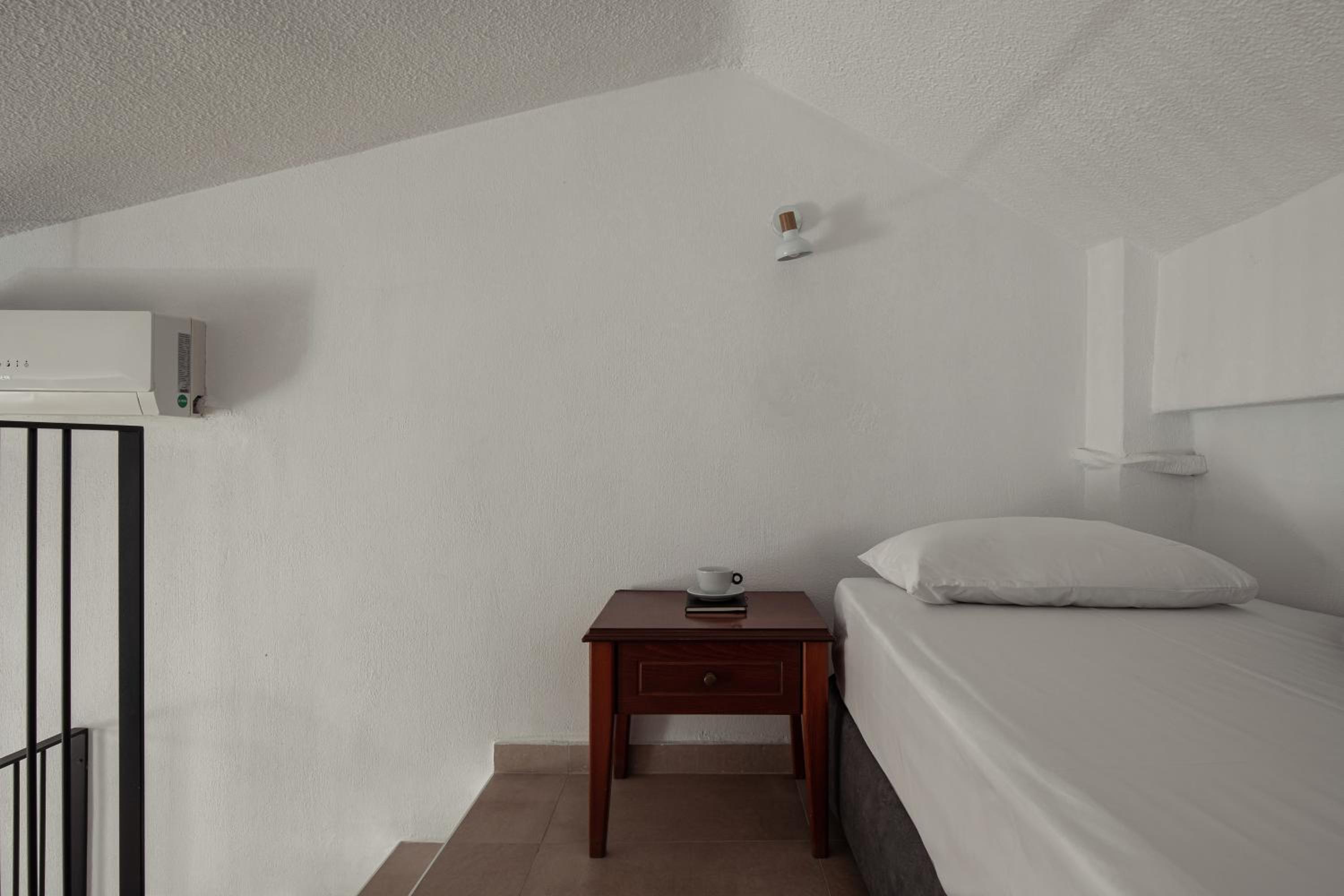 Studio Apartment with Sea View photo 3