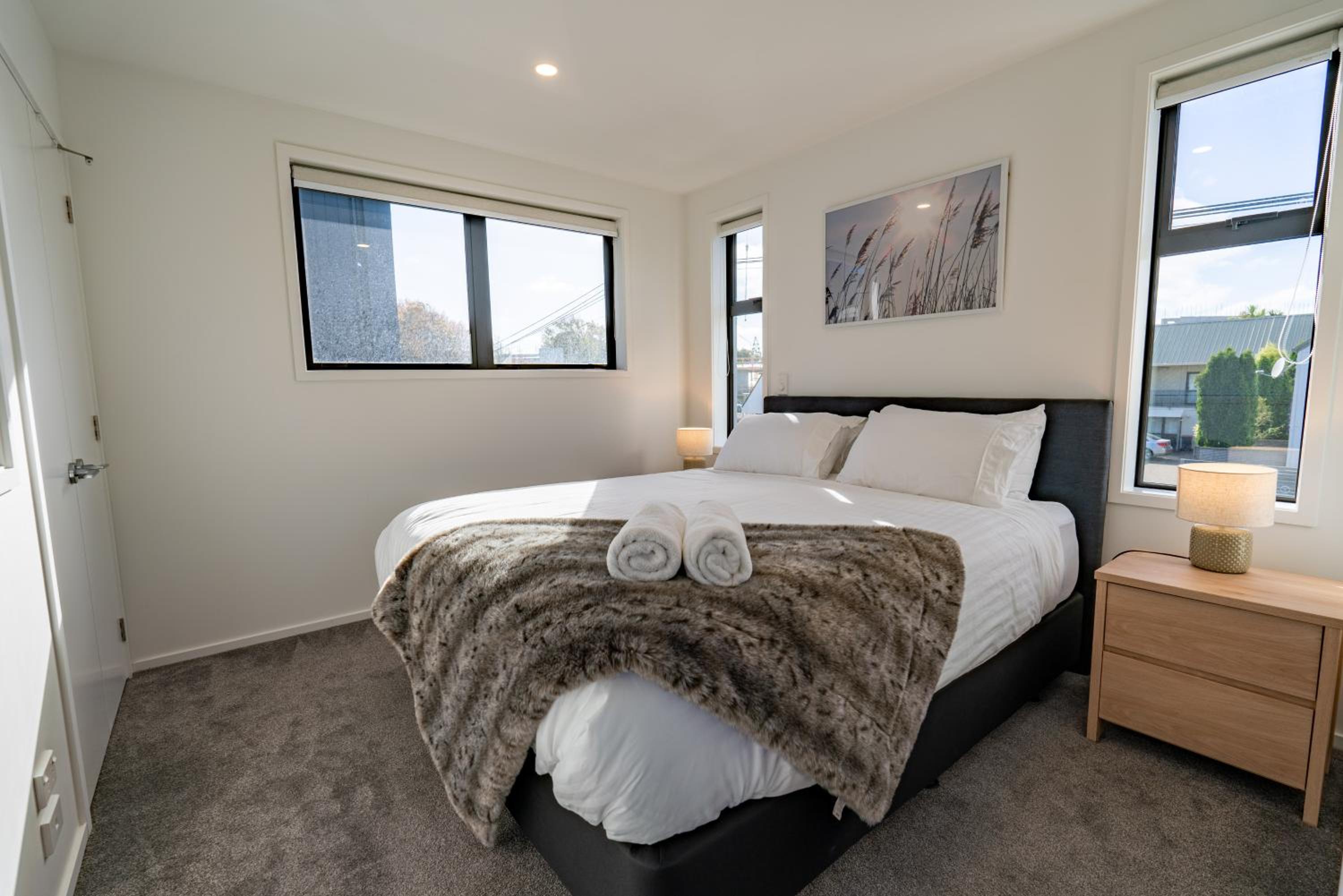 One-Bedroom Apartment - Photo 15