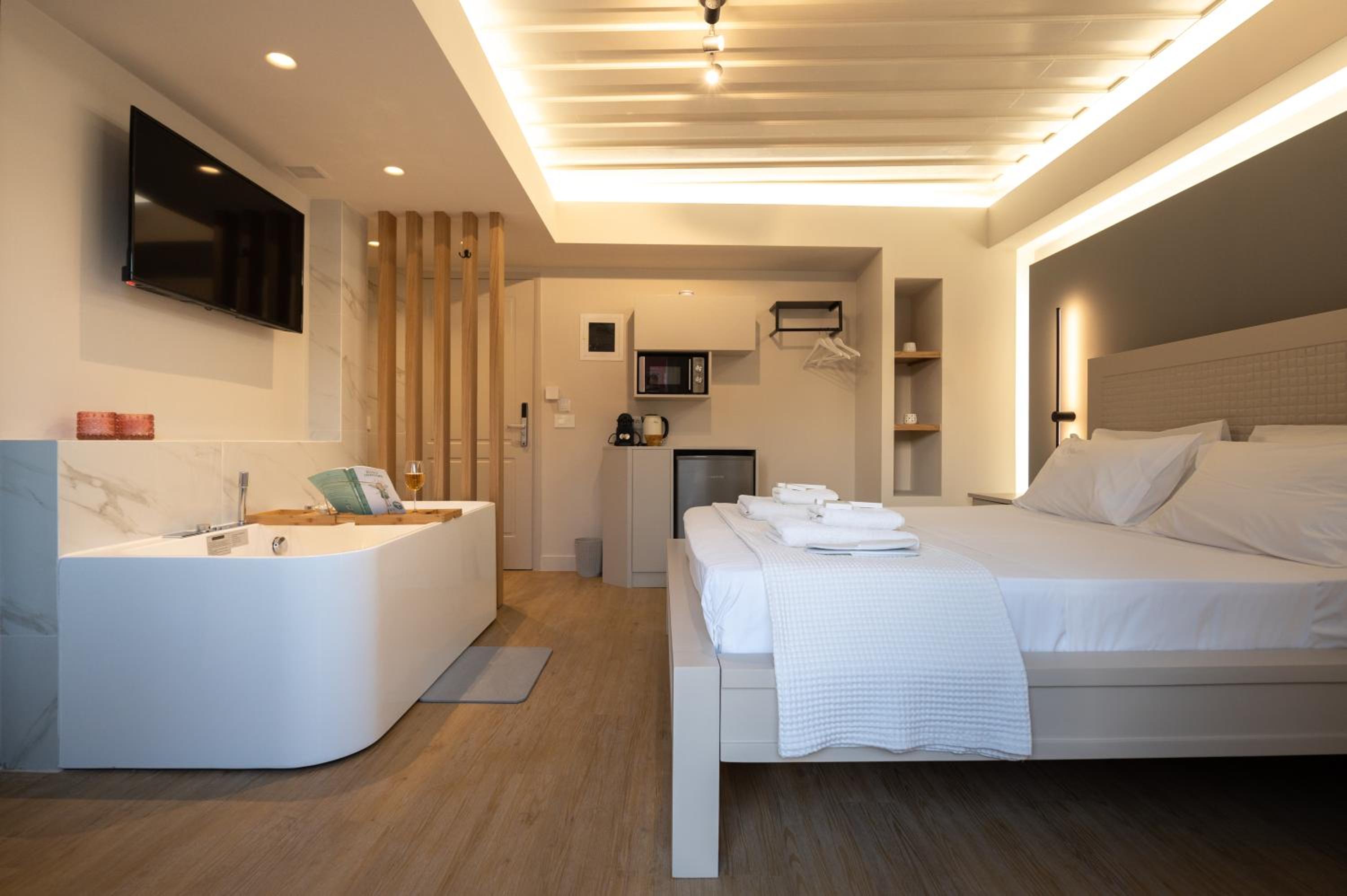 Deluxe Double Room with Balcony
