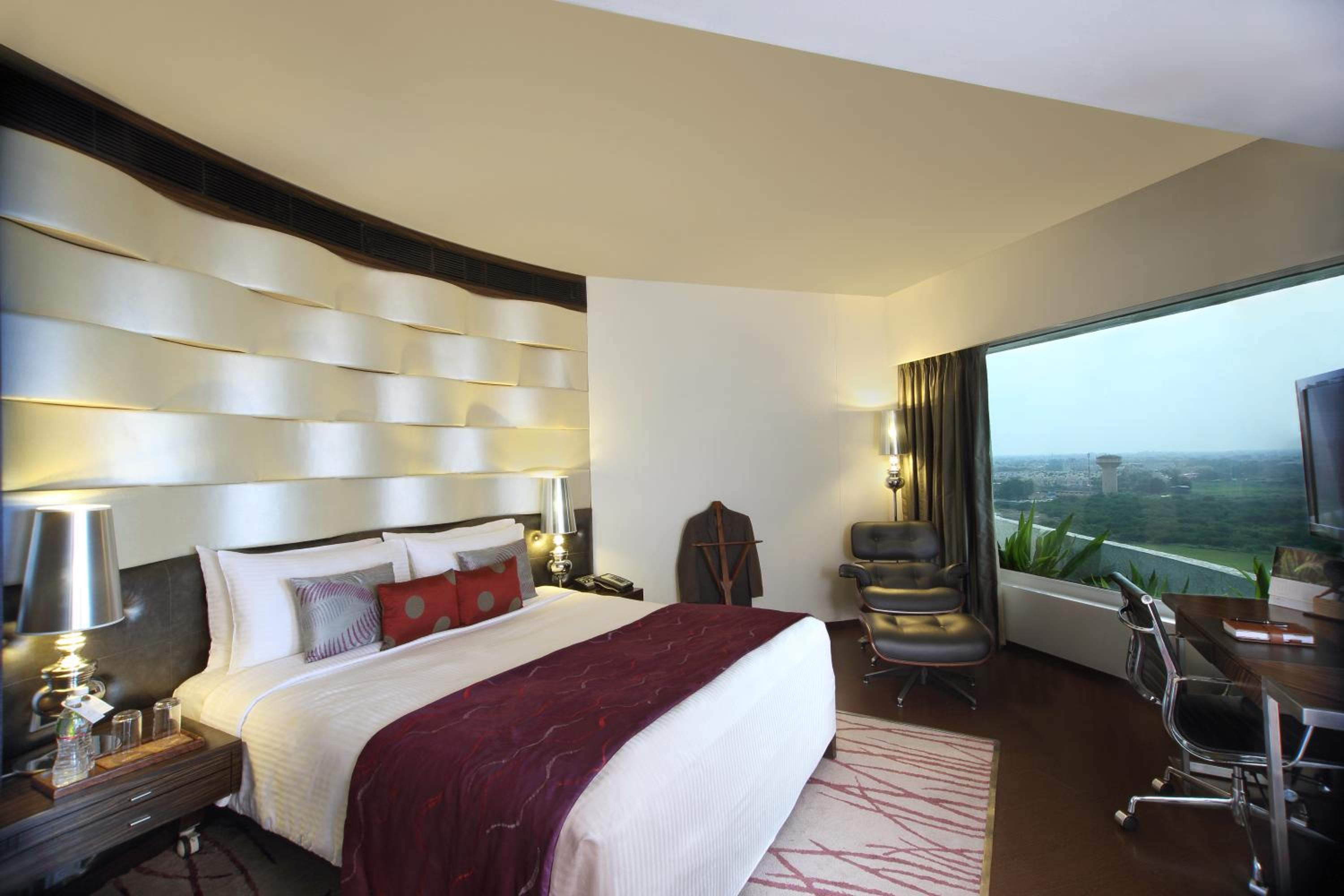 Executive Suite photo 2