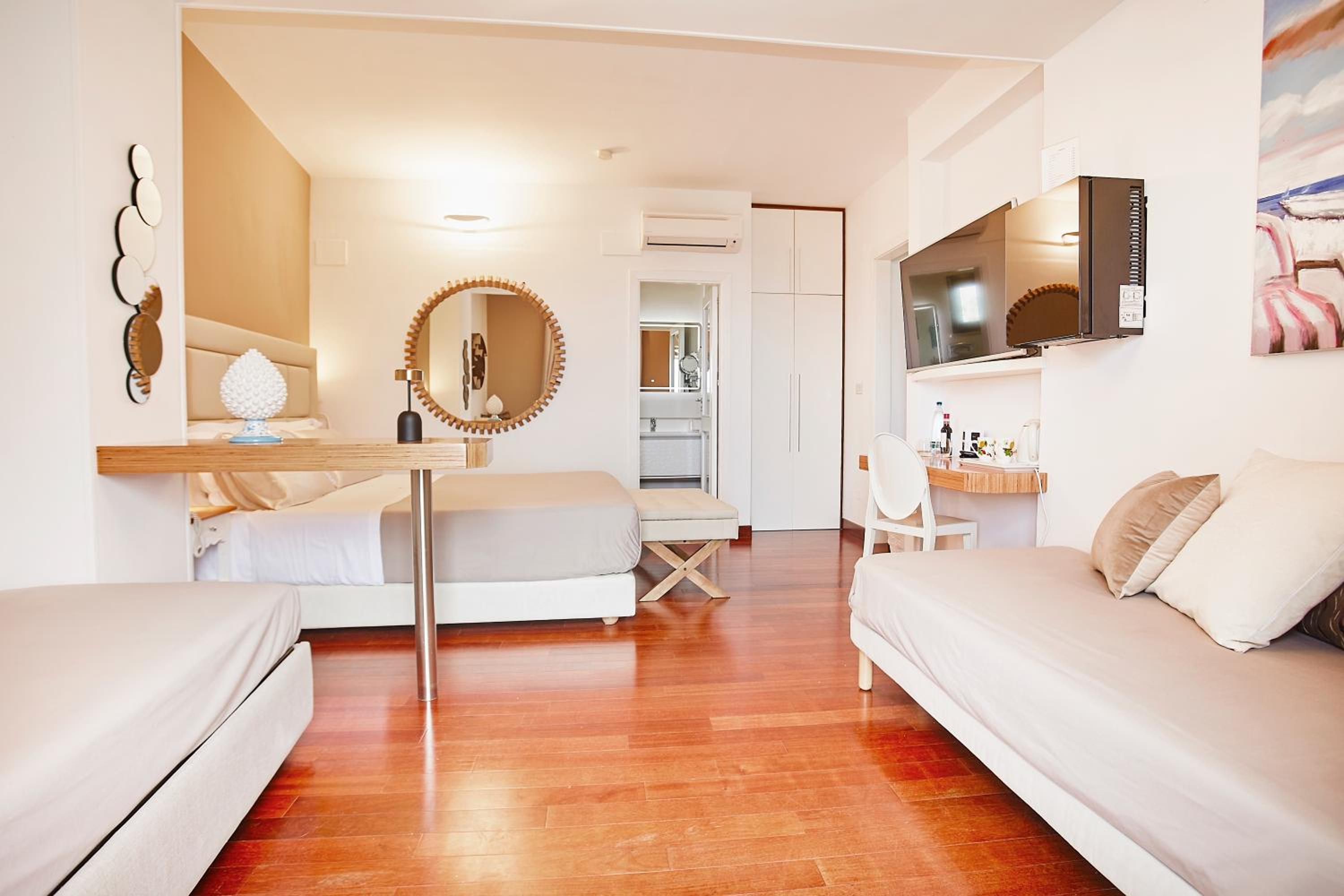 Quadruple Room with Sea View