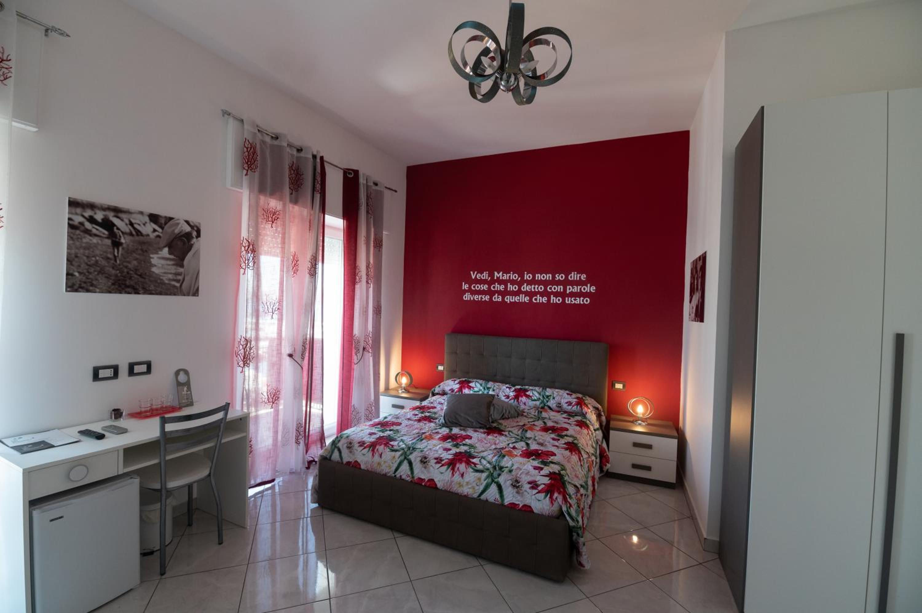 Quadruple Room with Balcony and Sea View photo 3