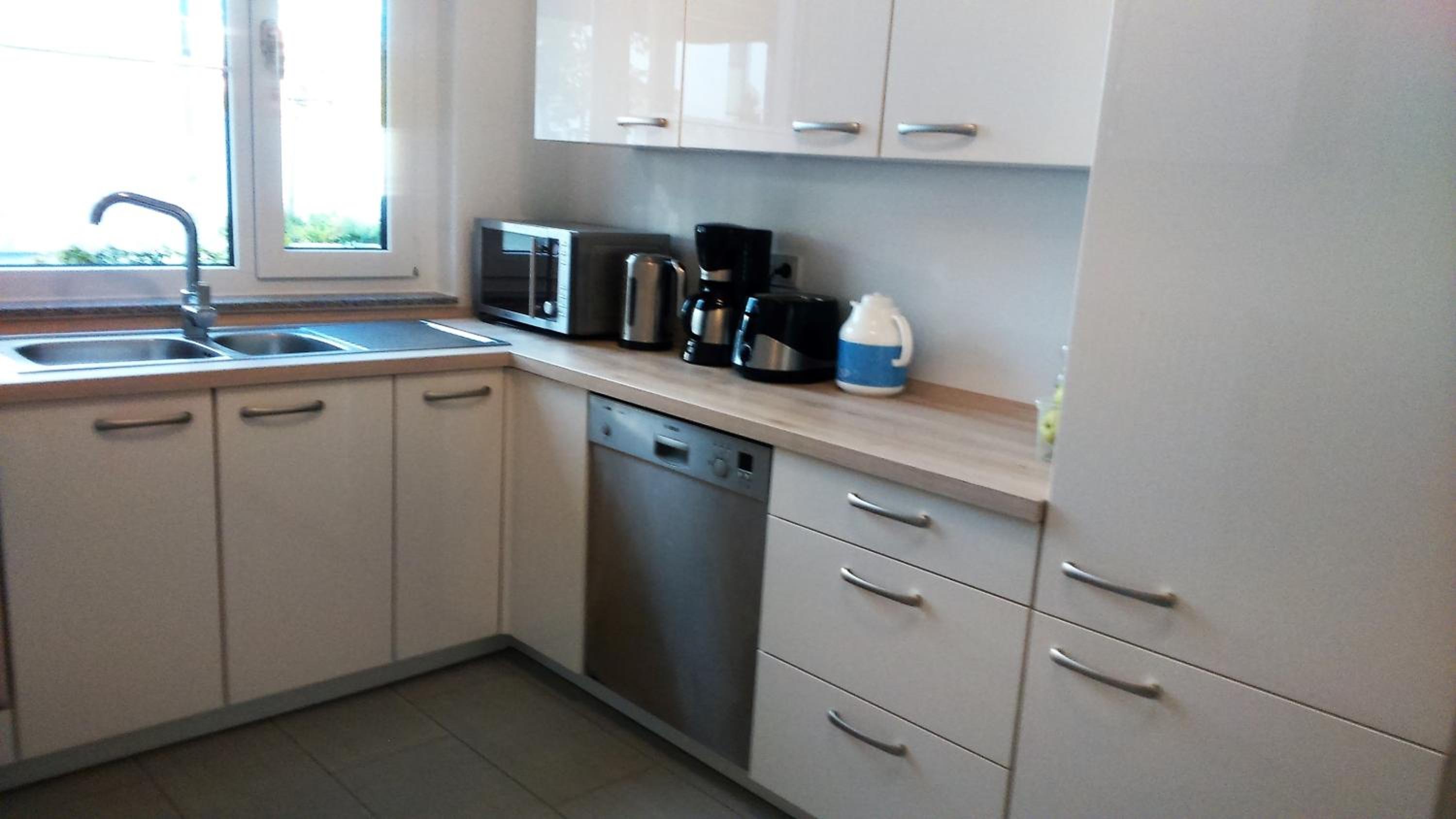 Standard Twin Room with Shared Bathroom photo 2