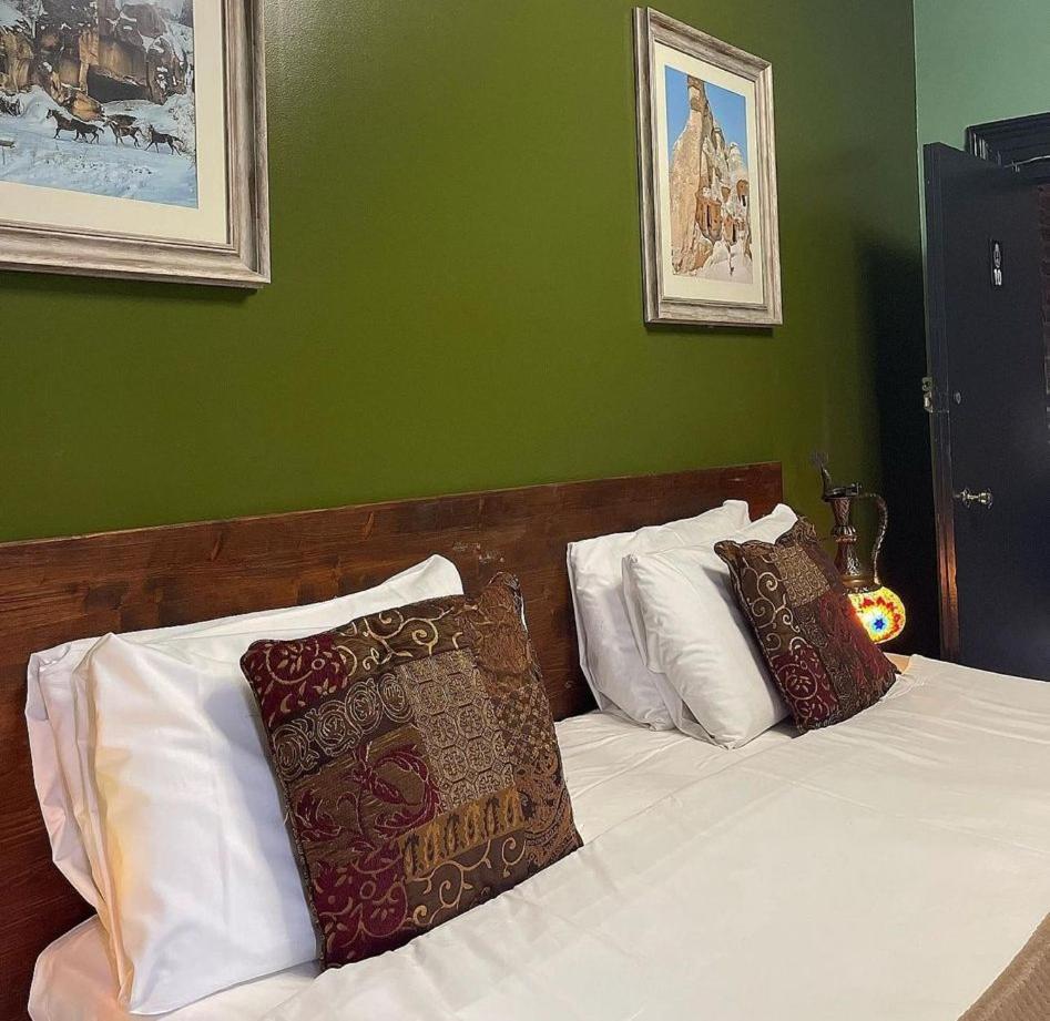 Deluxe Double or Twin Room - Photo 1