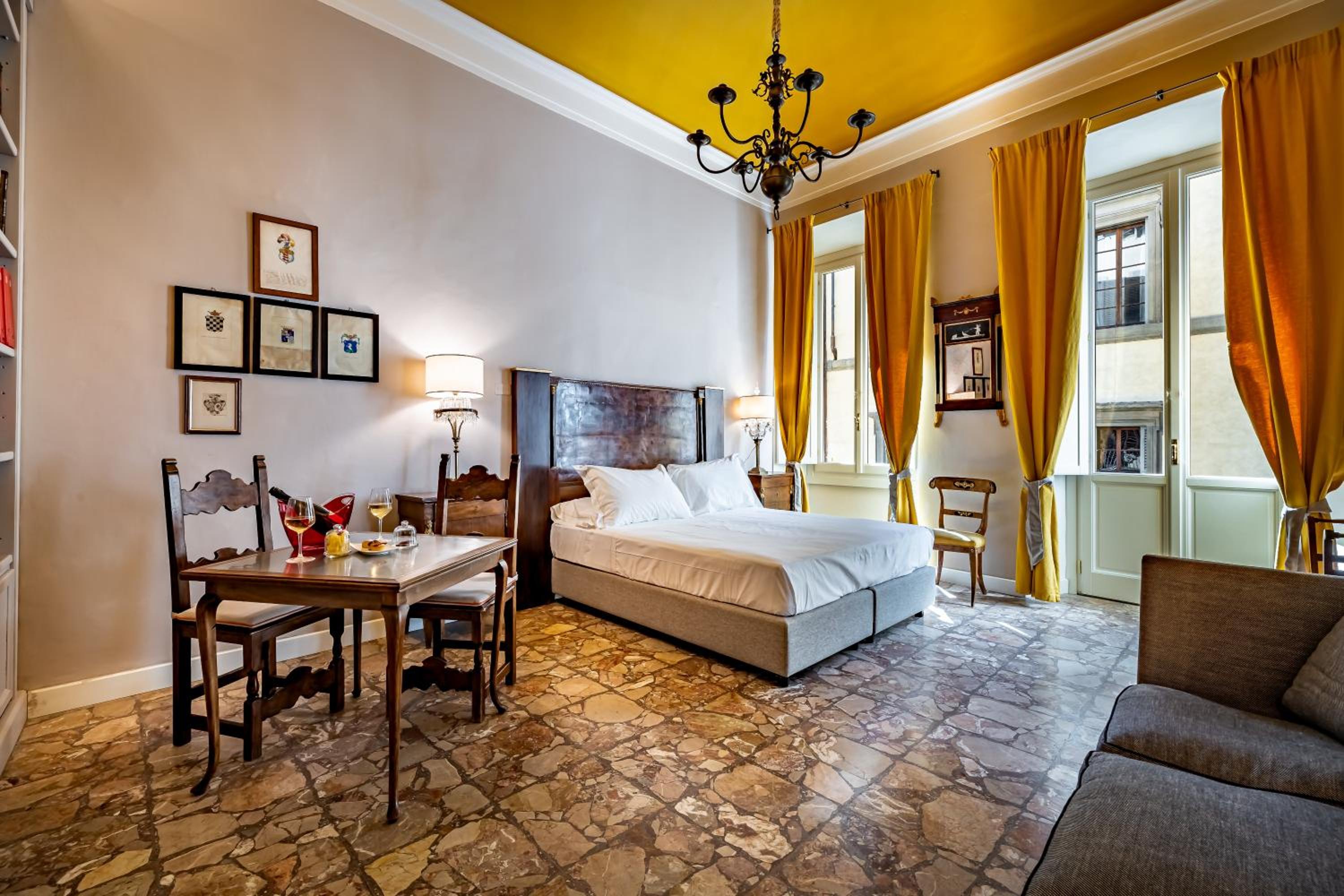 Junior Suite with Balcony photo 1