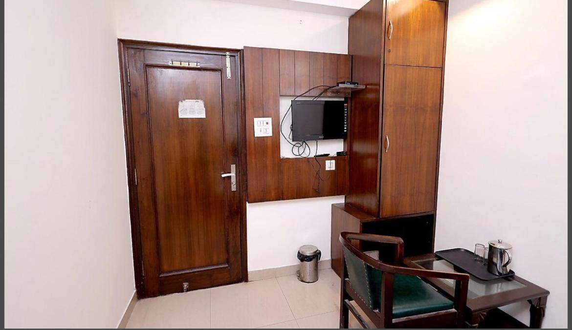 Deluxe Double Room With Shower