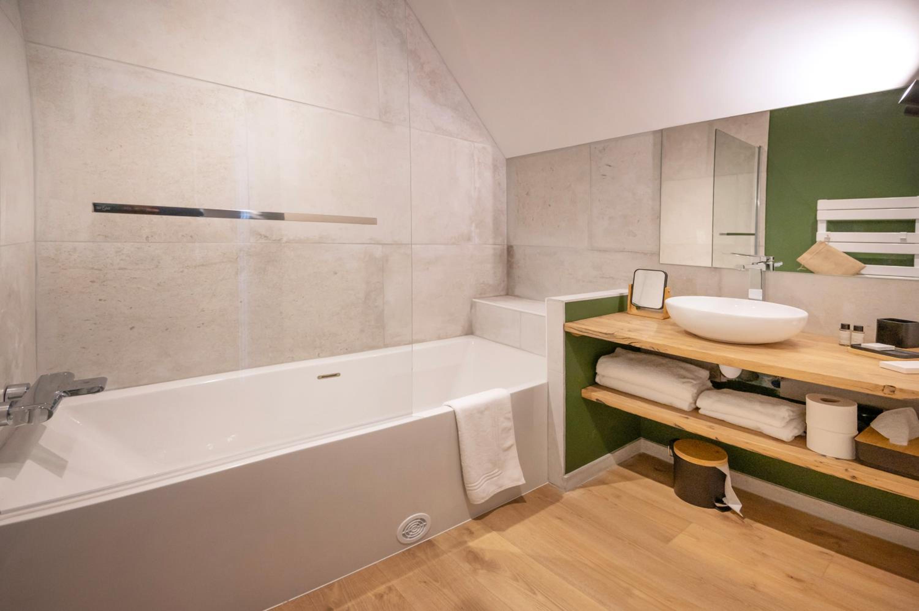 Double or Twin Room with Bathroom photo 2