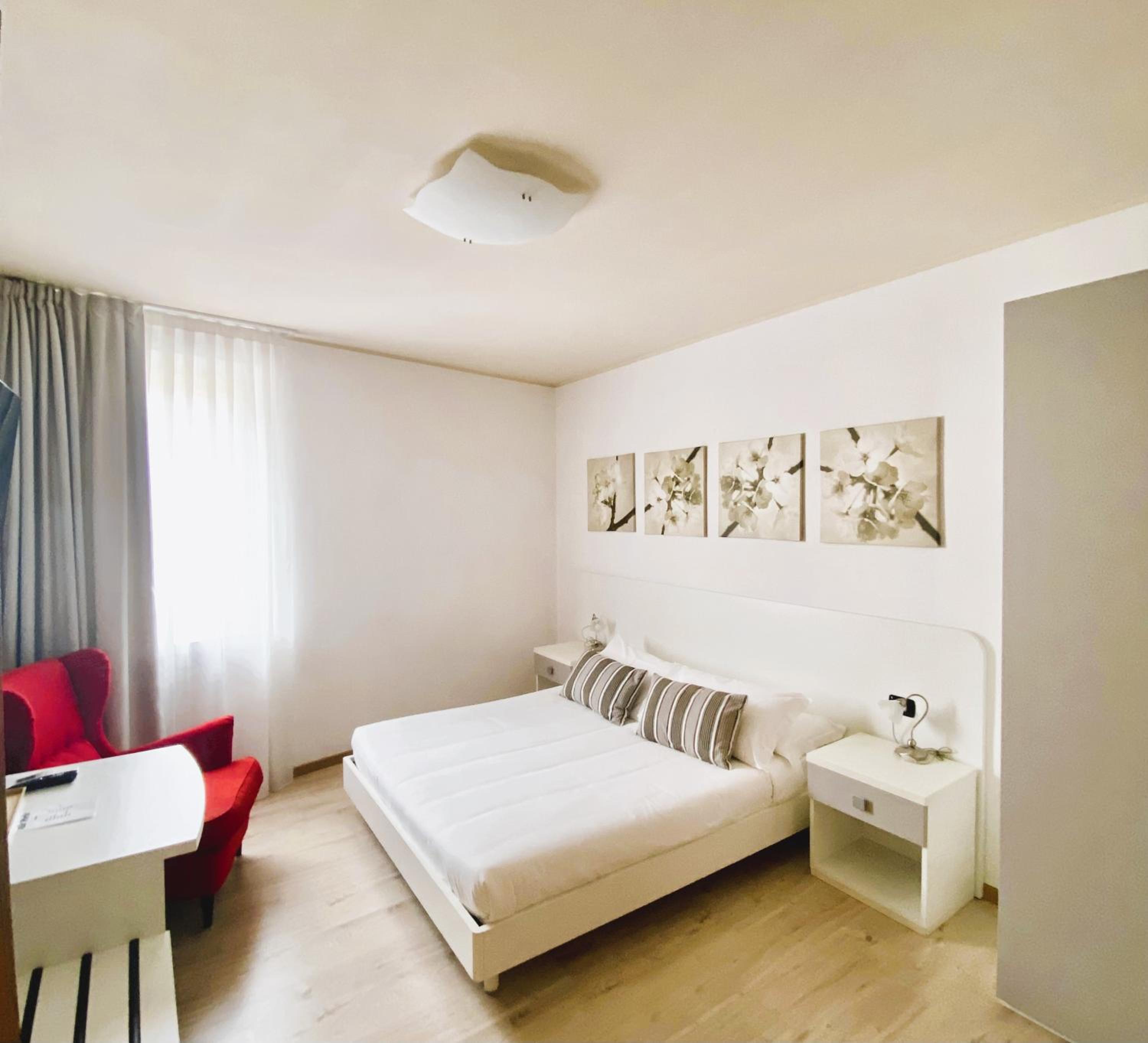 Superior Double or Twin Room photo 2
