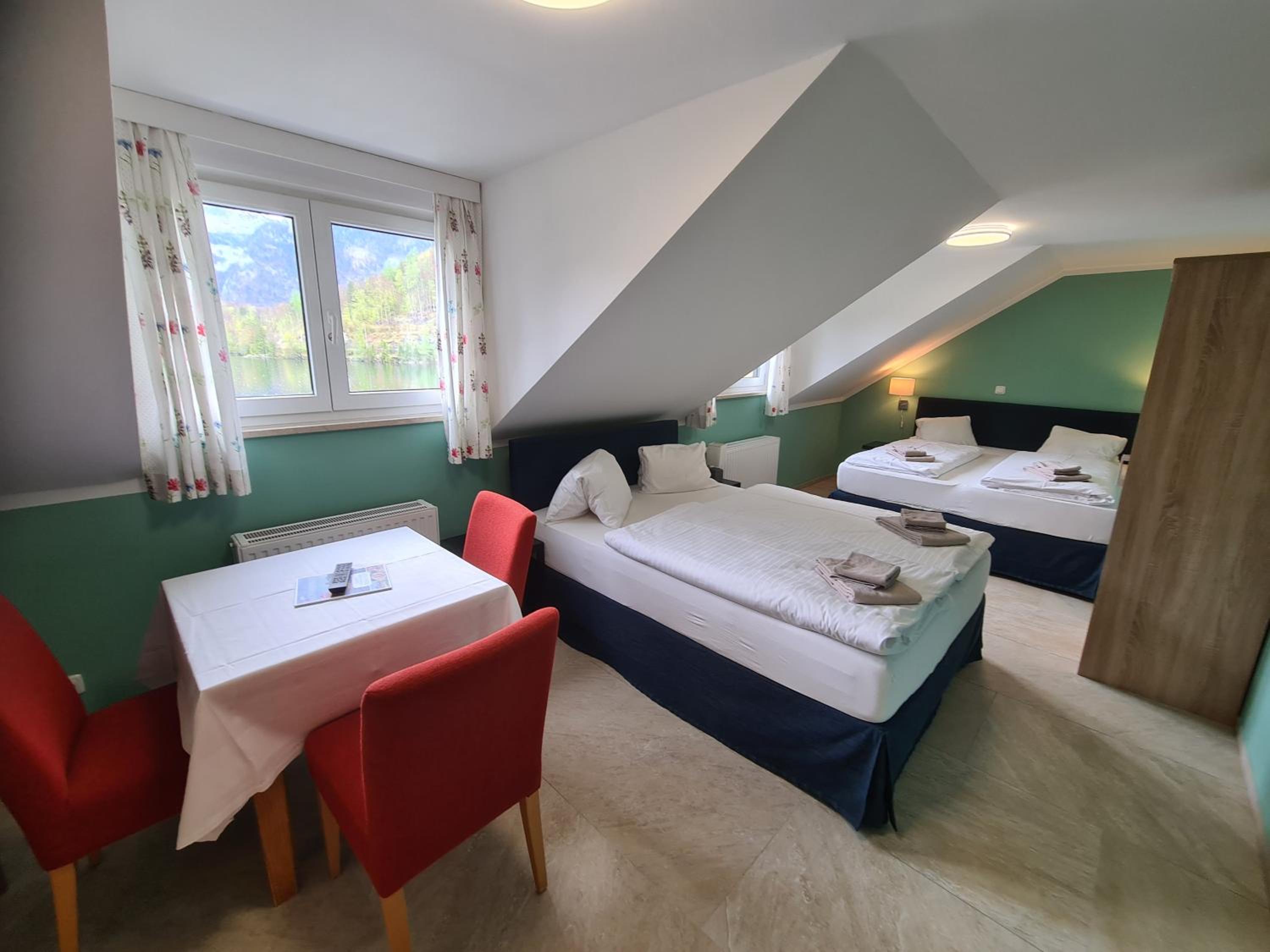 Quadruple Room with Lake View photo 1