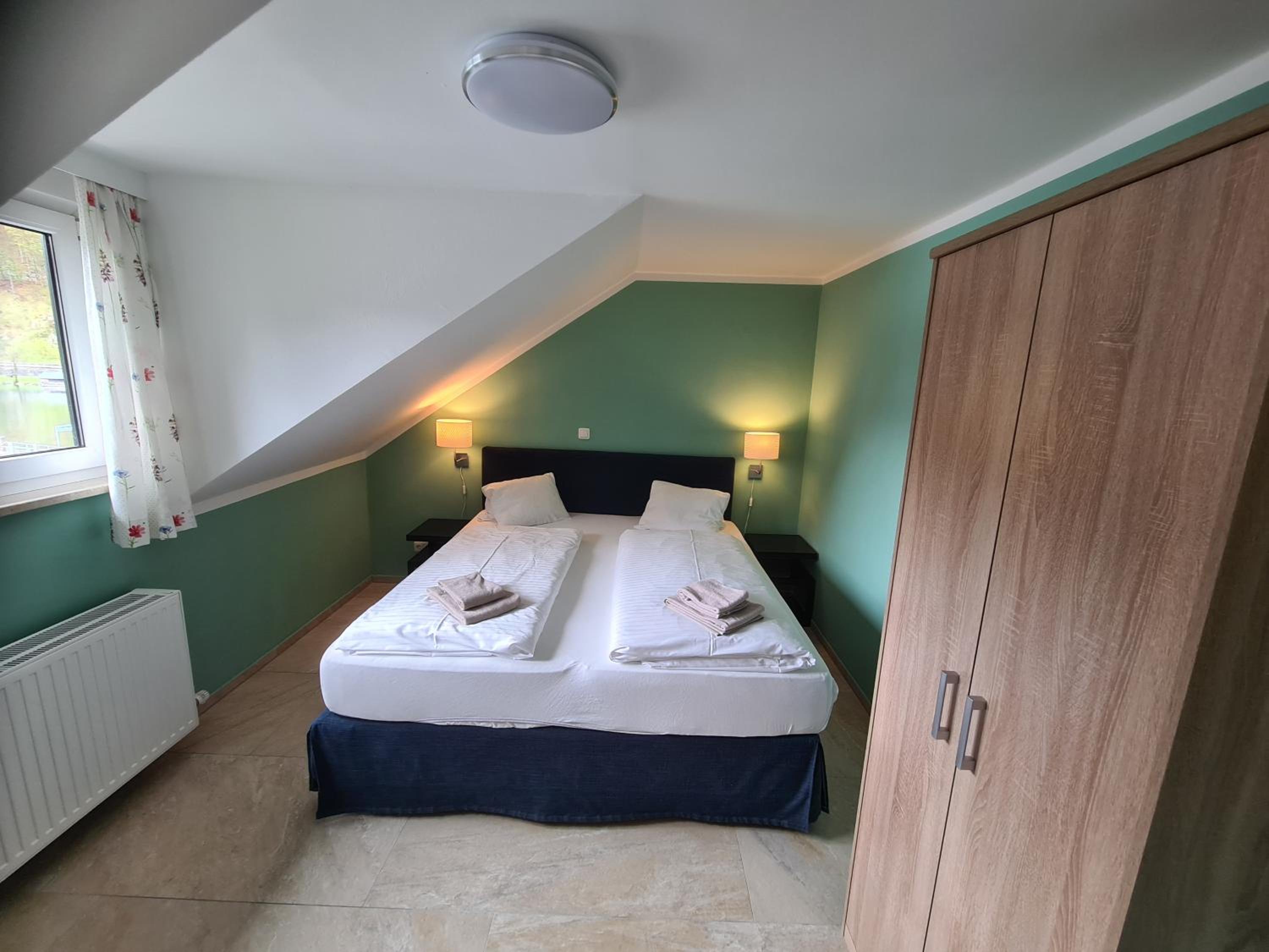 Quadruple Room with Lake View photo 2