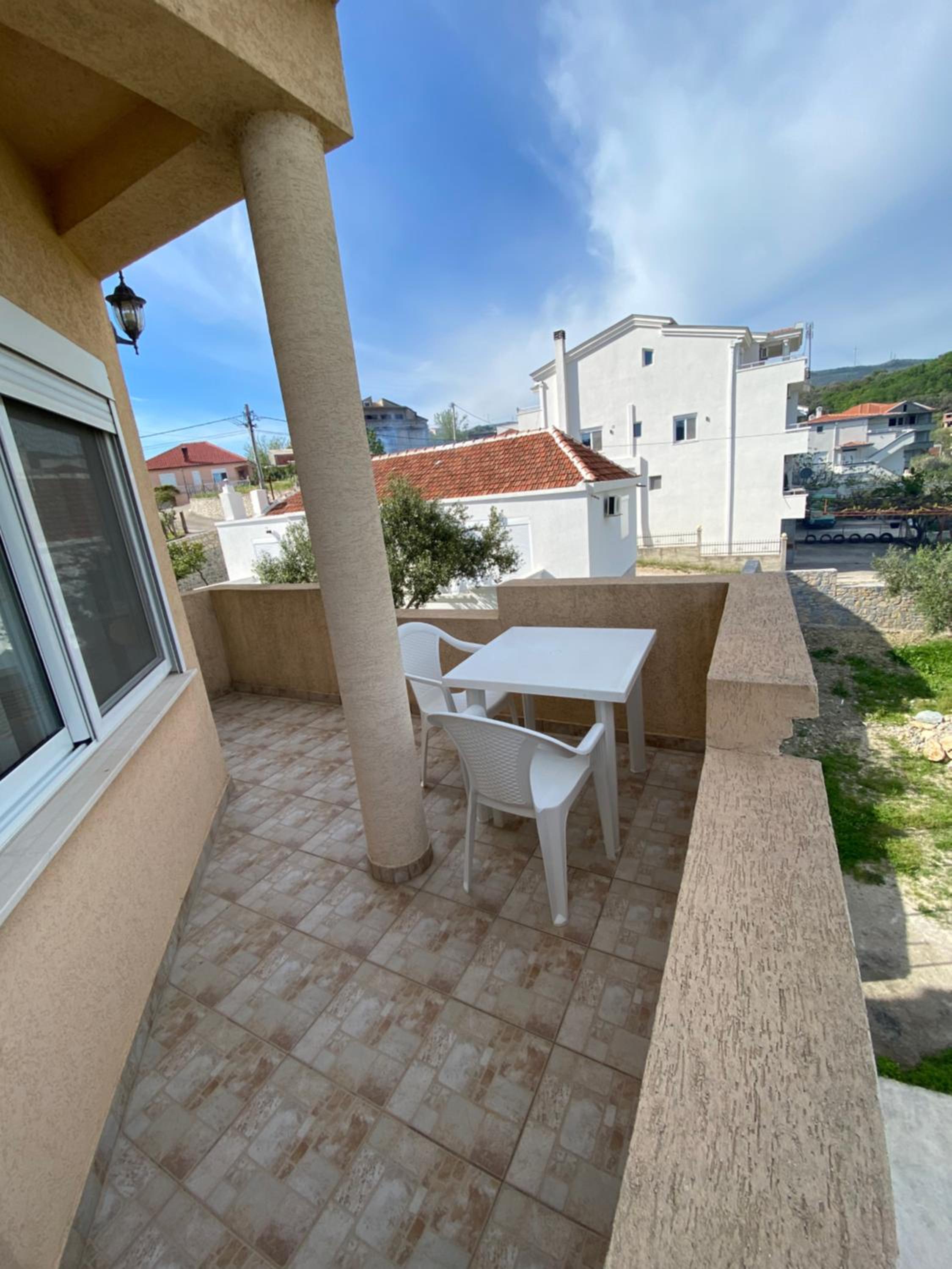 Studio with Balcony photo 1
