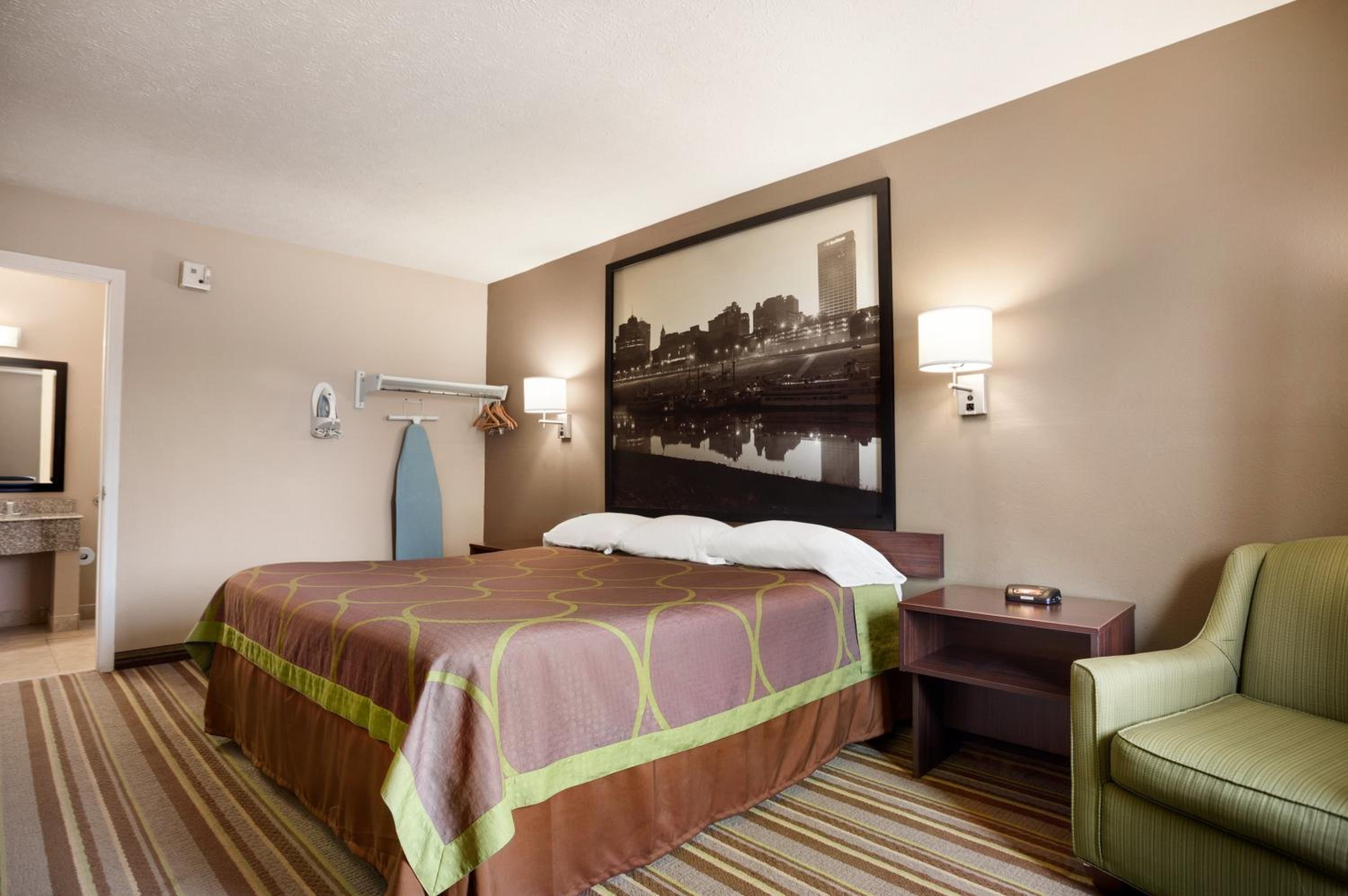 King Room - Disability Access - Non-Smoking photo 3