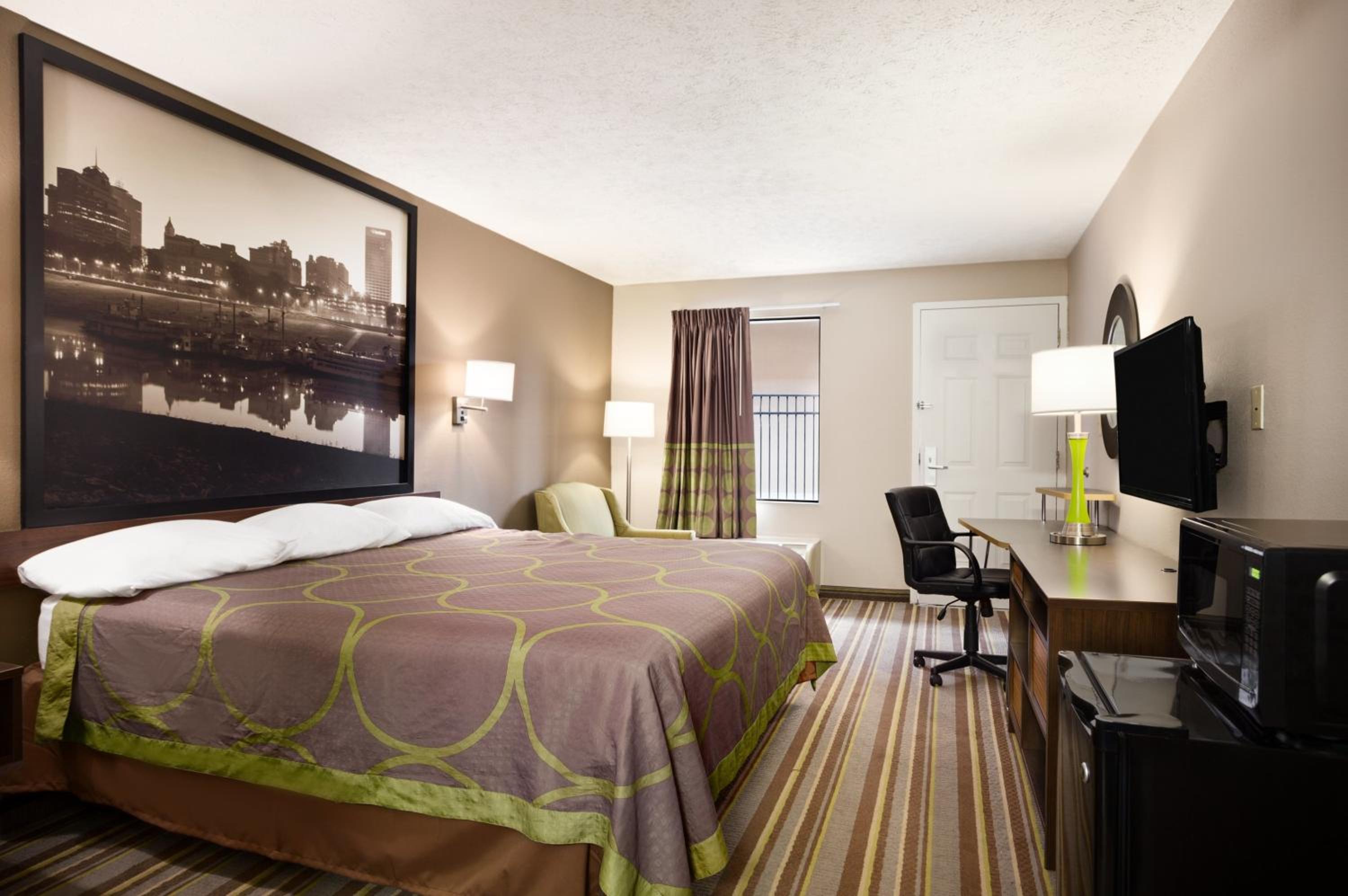 King Room - Non-Smoking - Photo 2