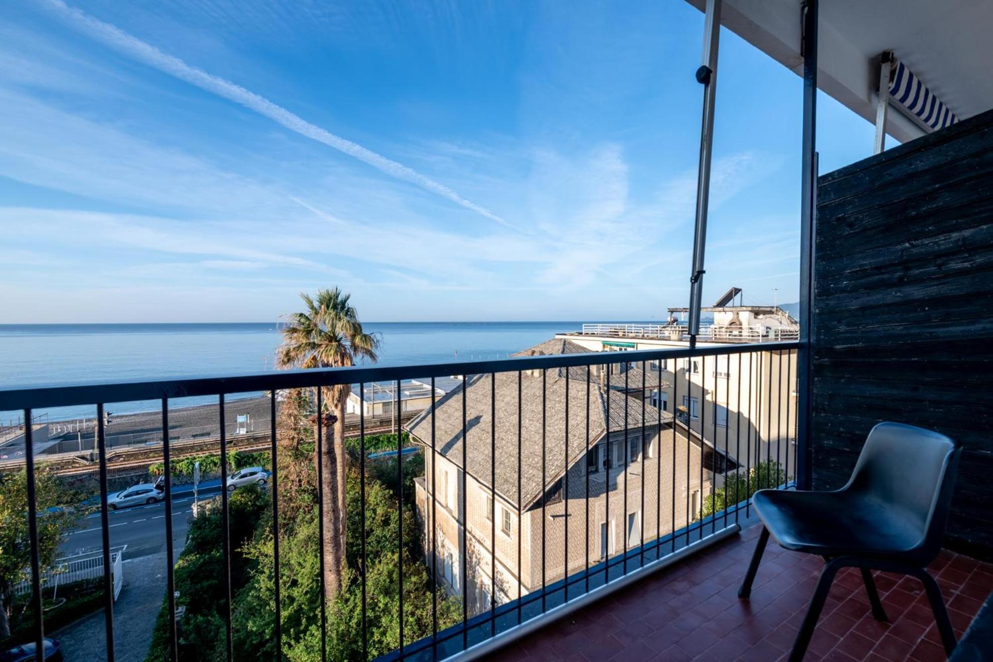 Double or Twin Room with Sea View photo 3