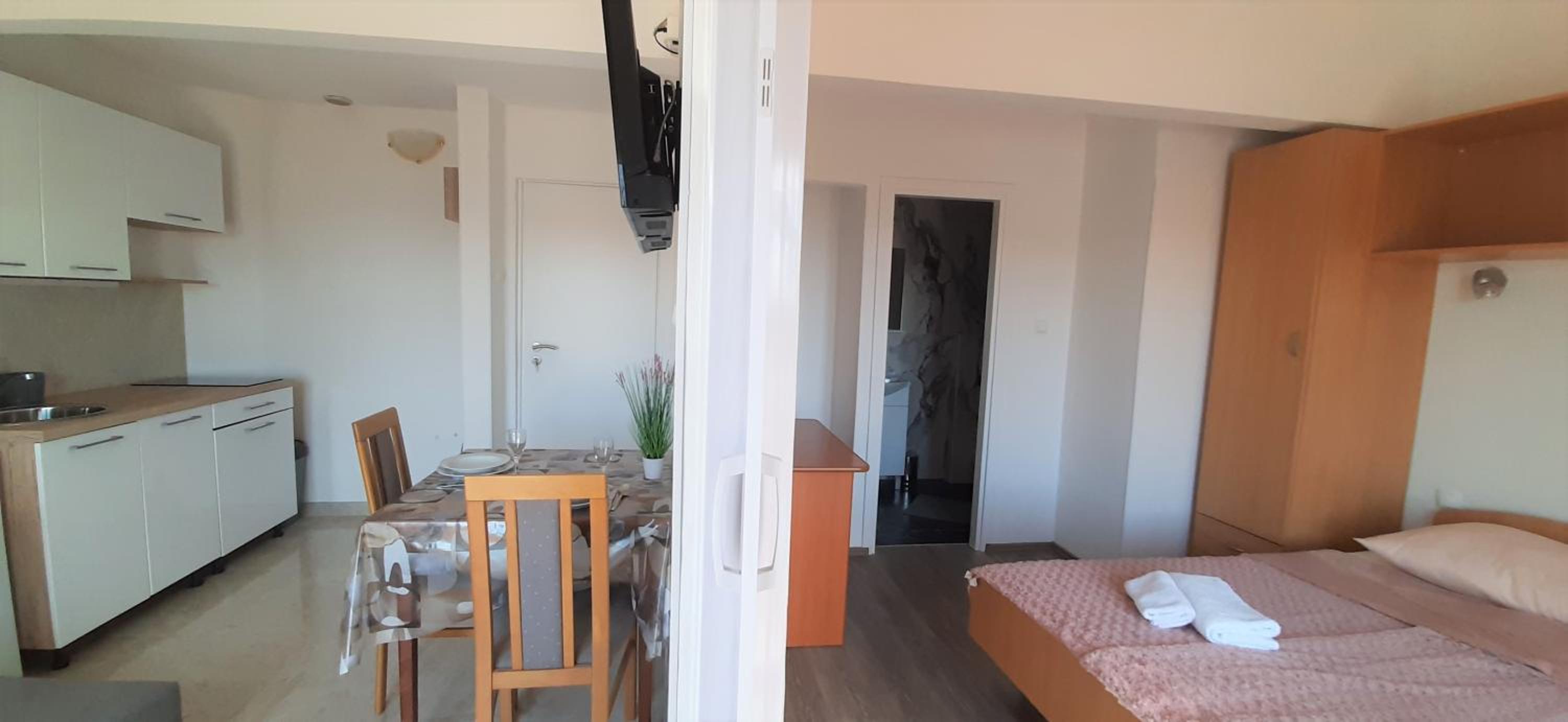 Apartment photo 1