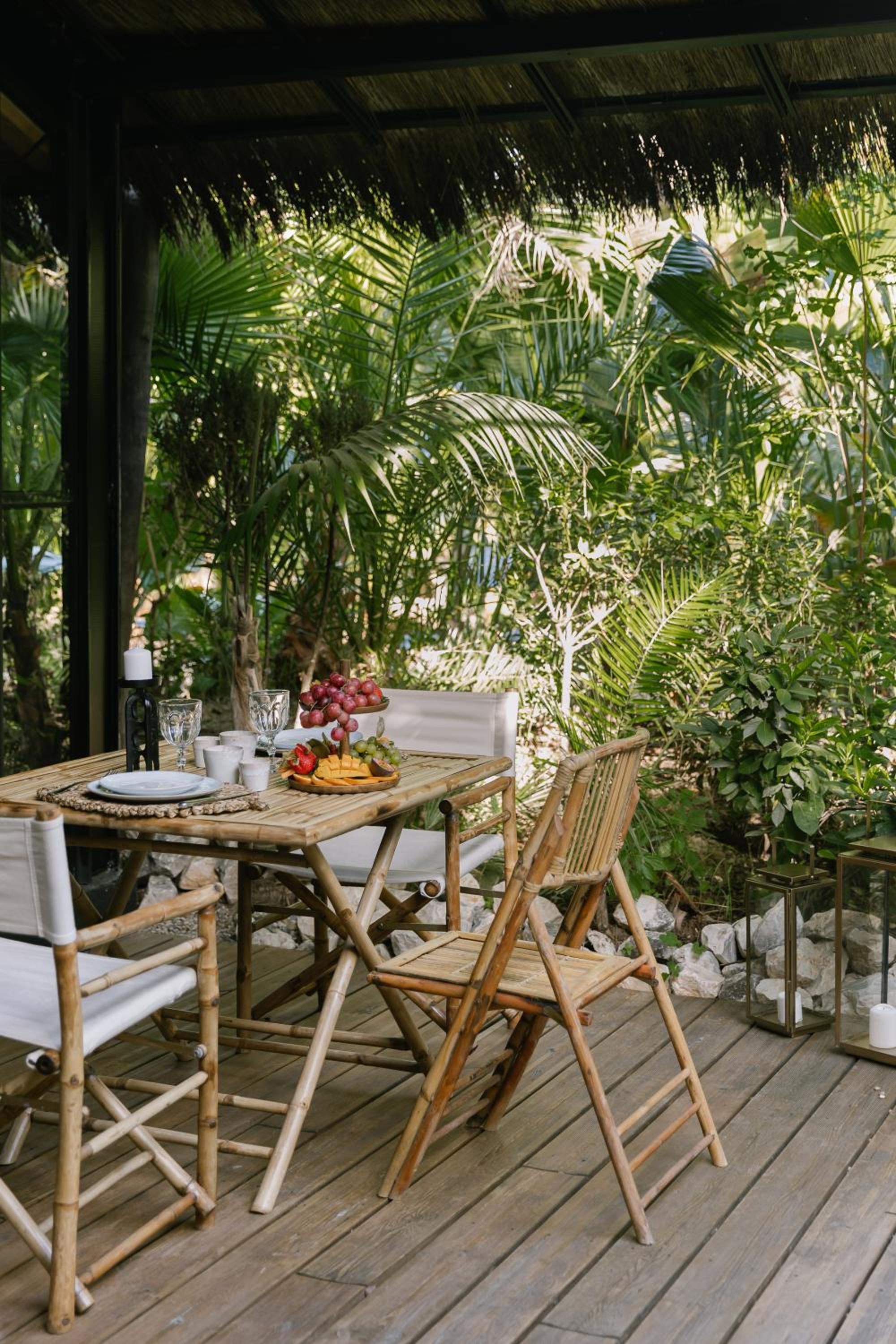 Deluxe Bungalow with Garden View photo 3