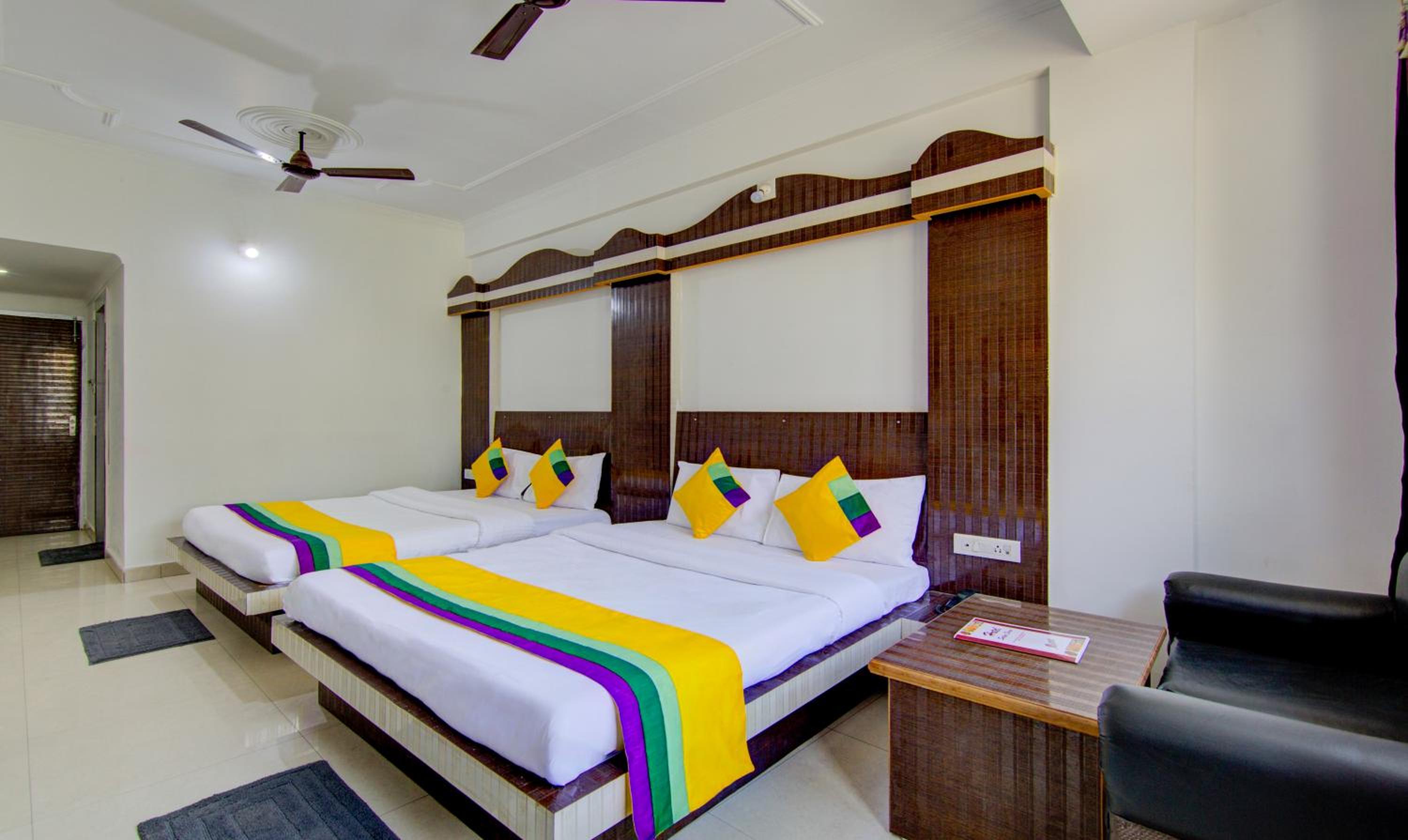 Spacious Premium Room photo 2