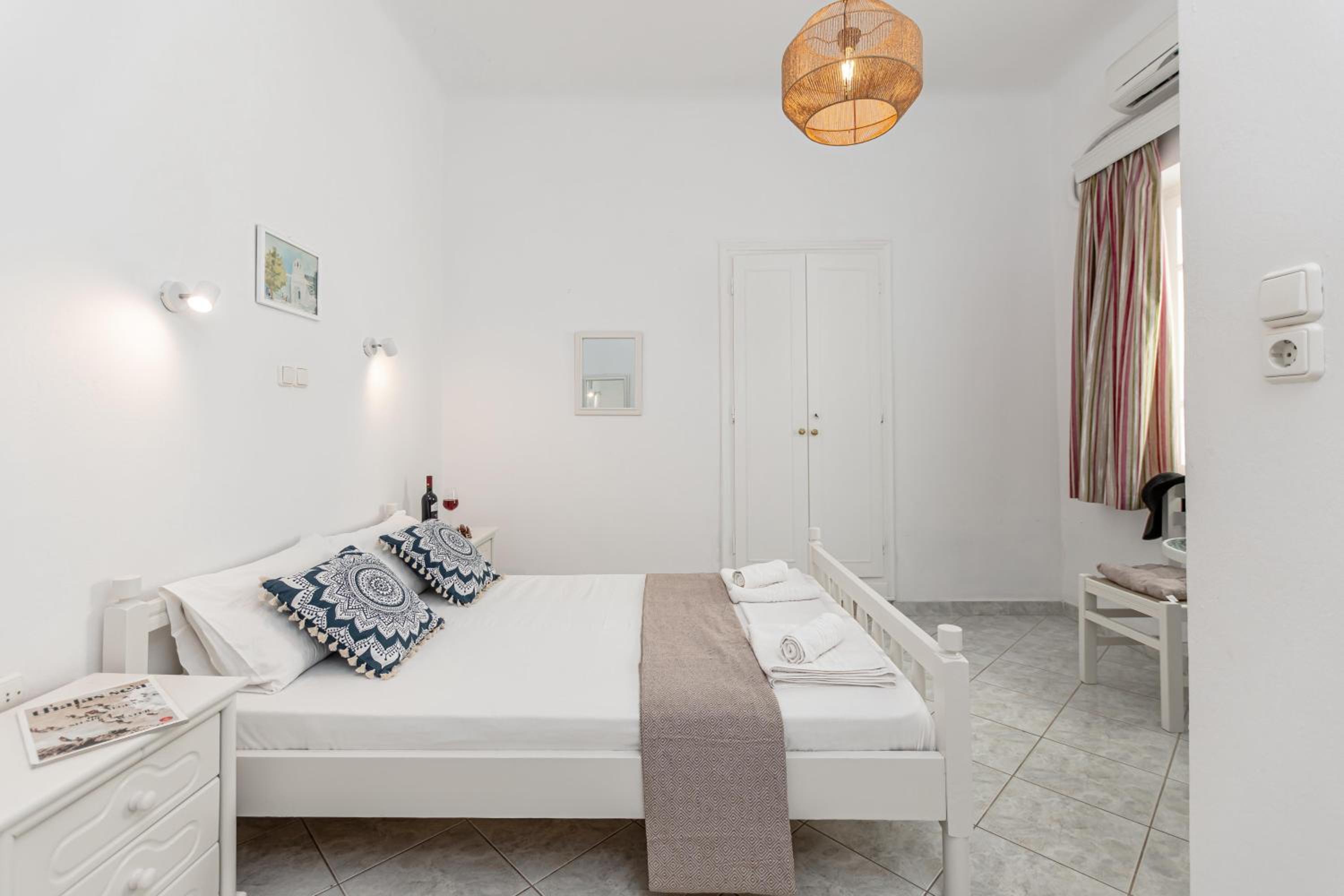 Double Room With Patio photo 2