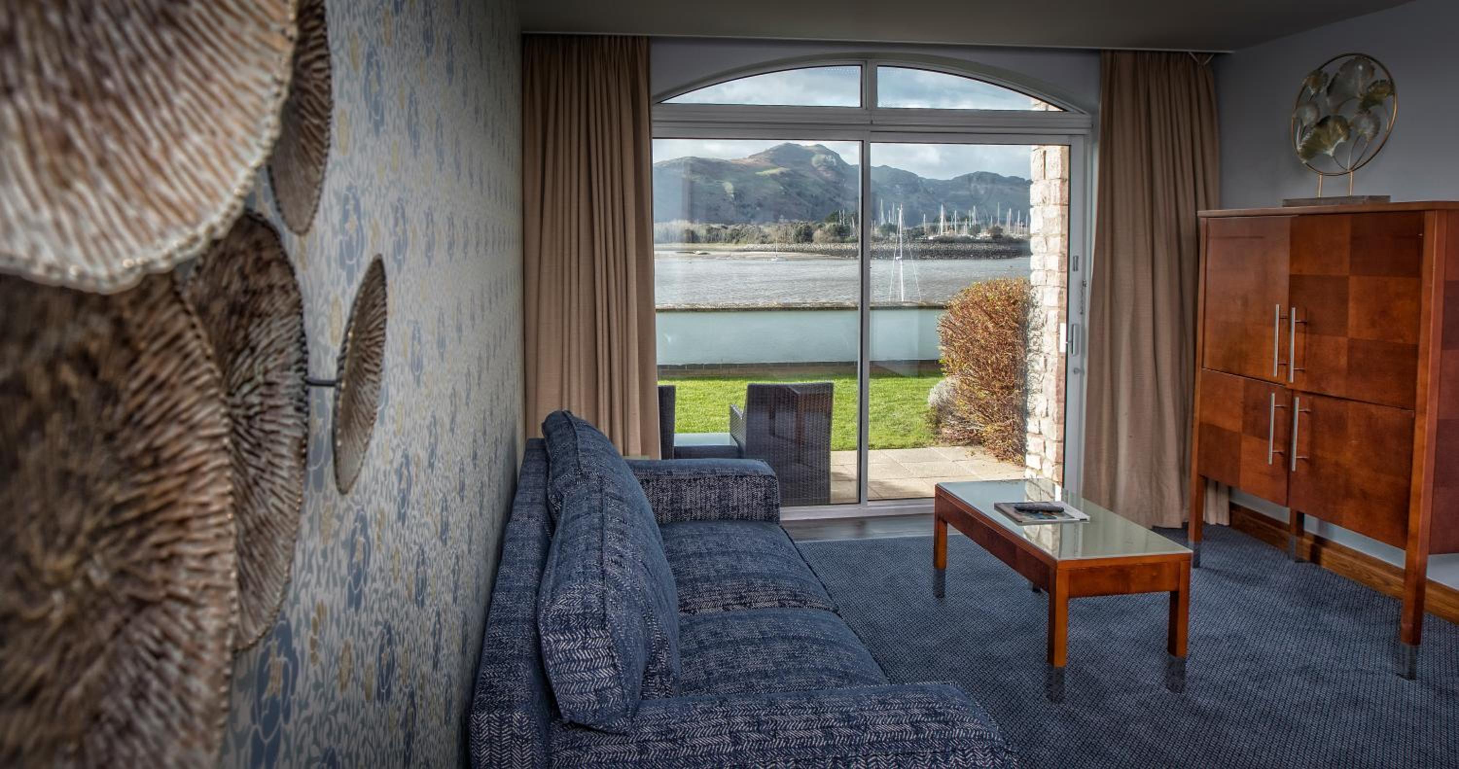 Suite with Sea View - Photo 10