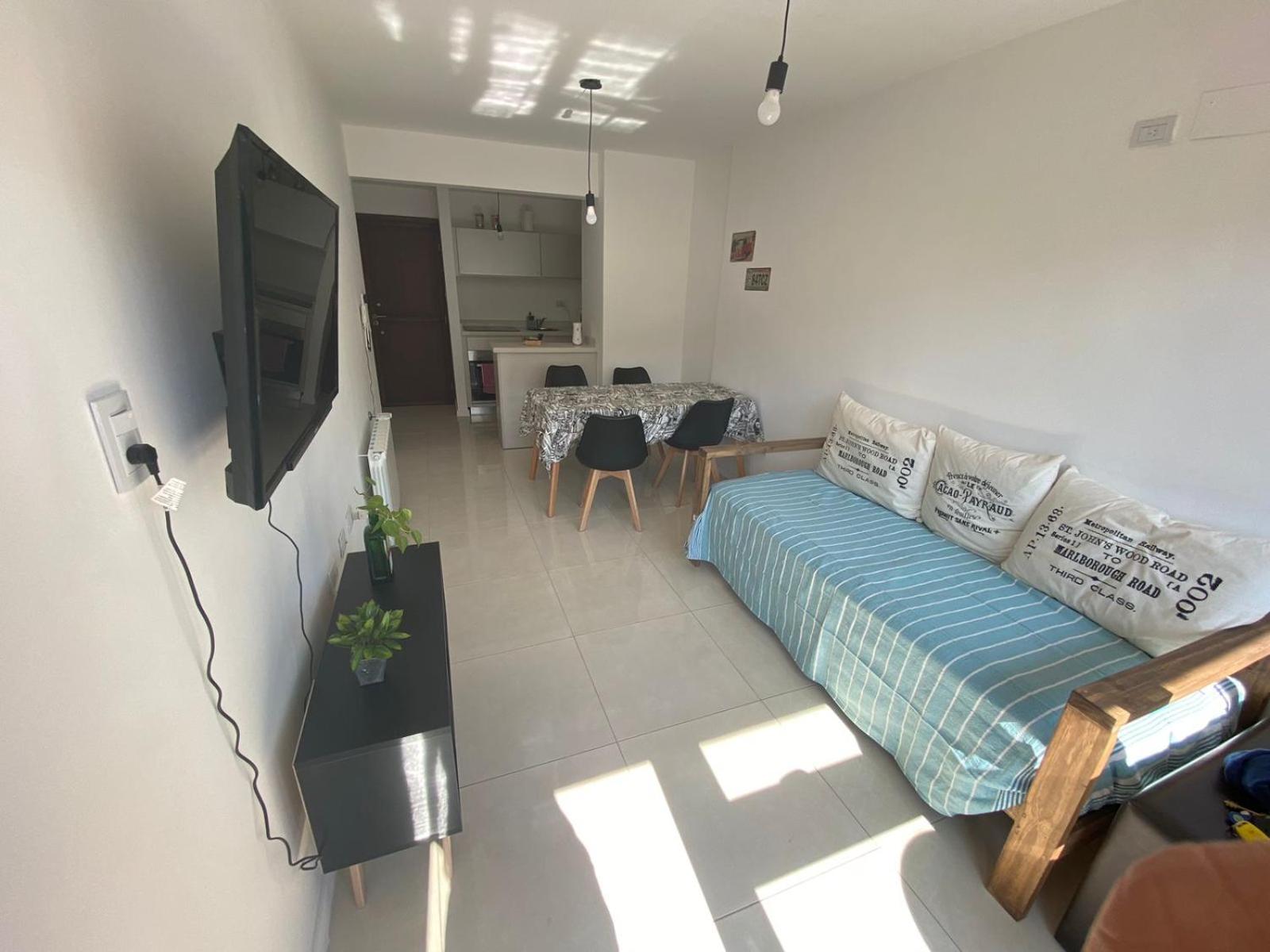 One-Bedroom Apartment photo 1