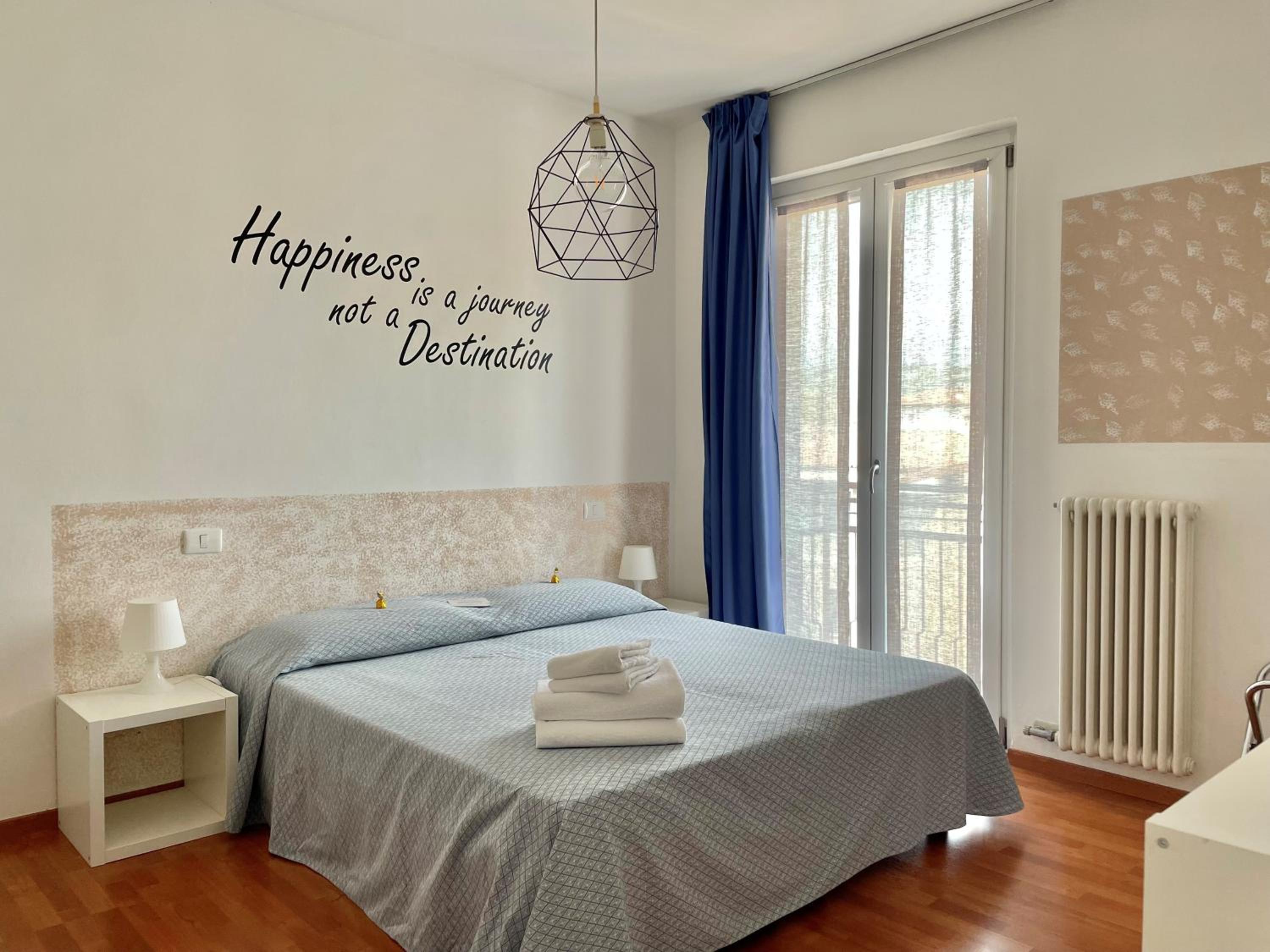 Standard One-Bedroom Apartment (4 Adults) photo 1