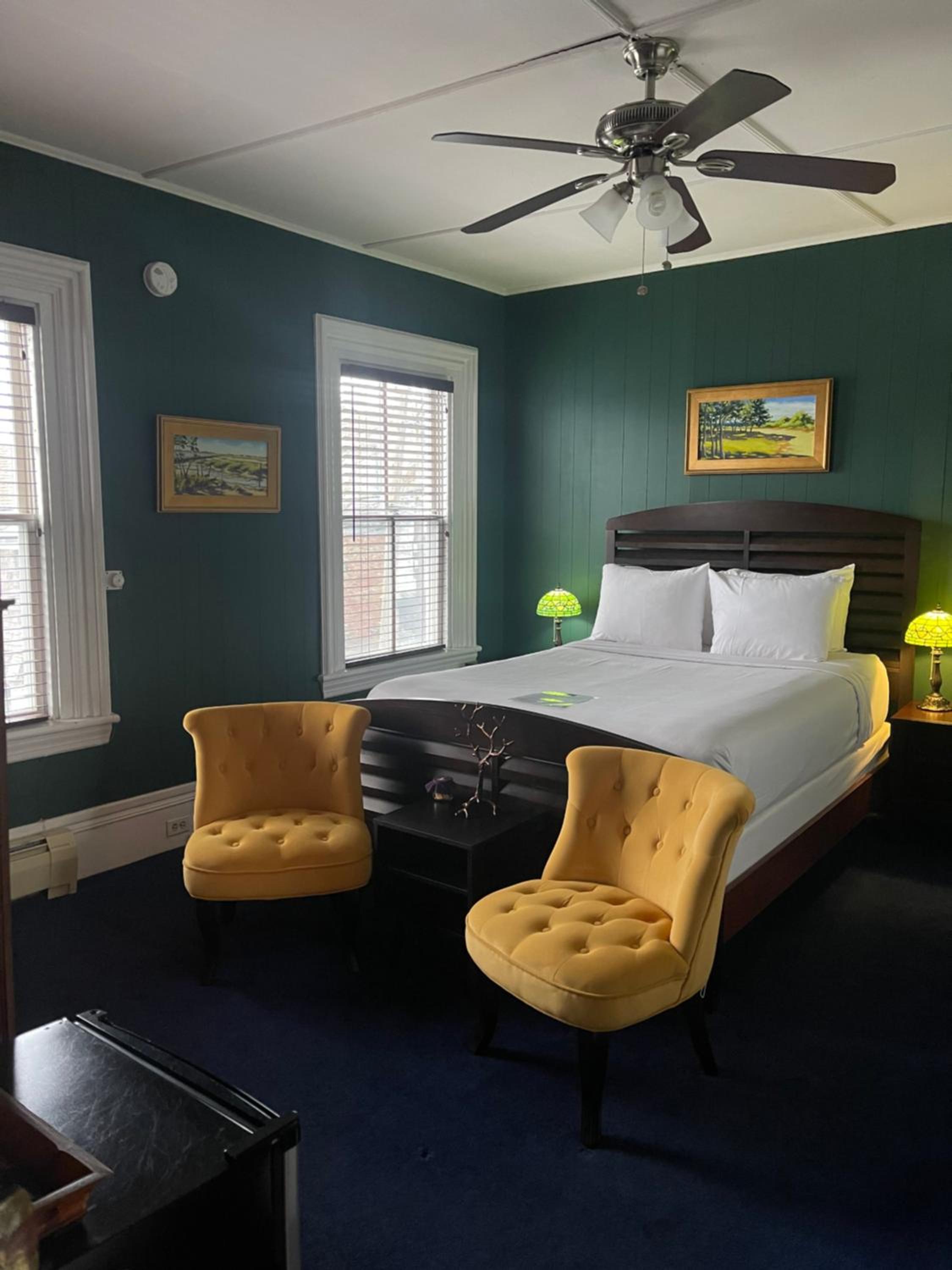 Deluxe Queen Room photo 2