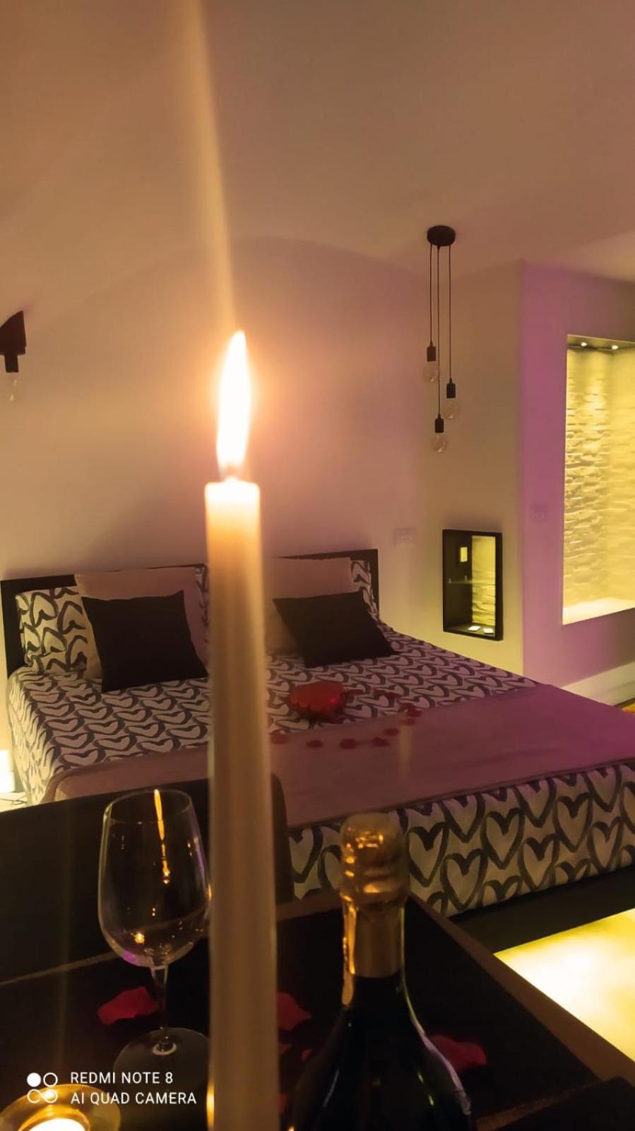 Deluxe King Room - Photo 15