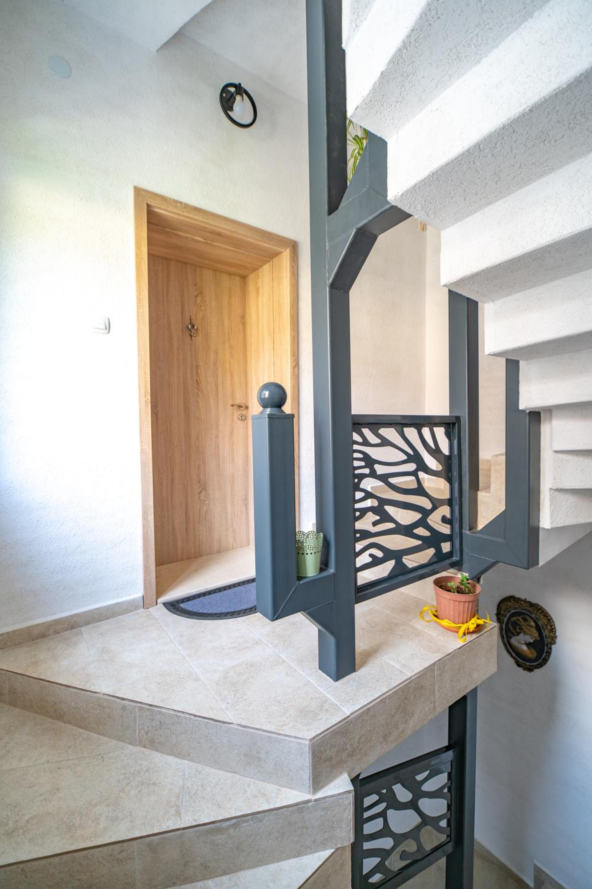 Two-Bedroom Apartment - Photo 25