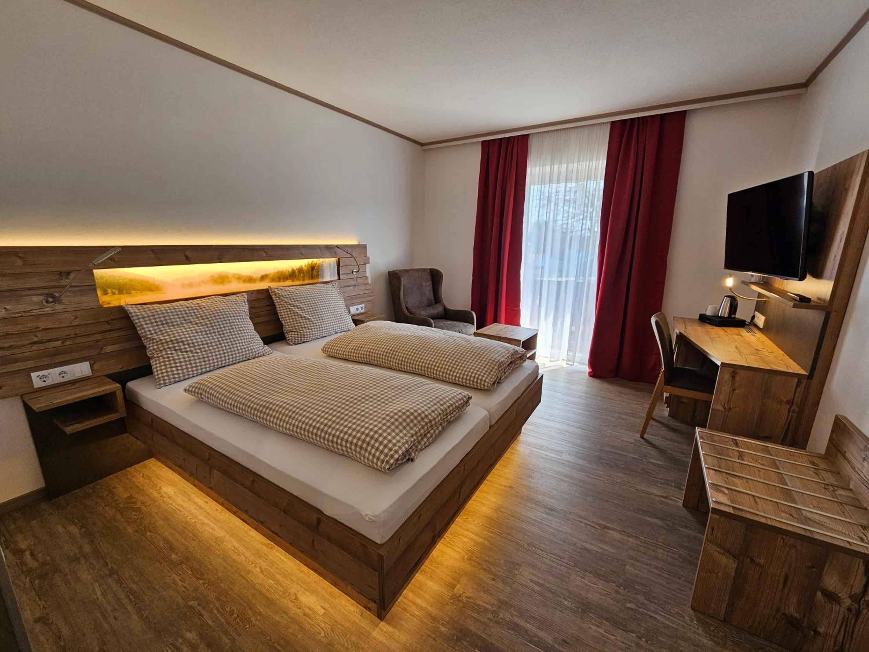 Superior Double Room - Photo 1