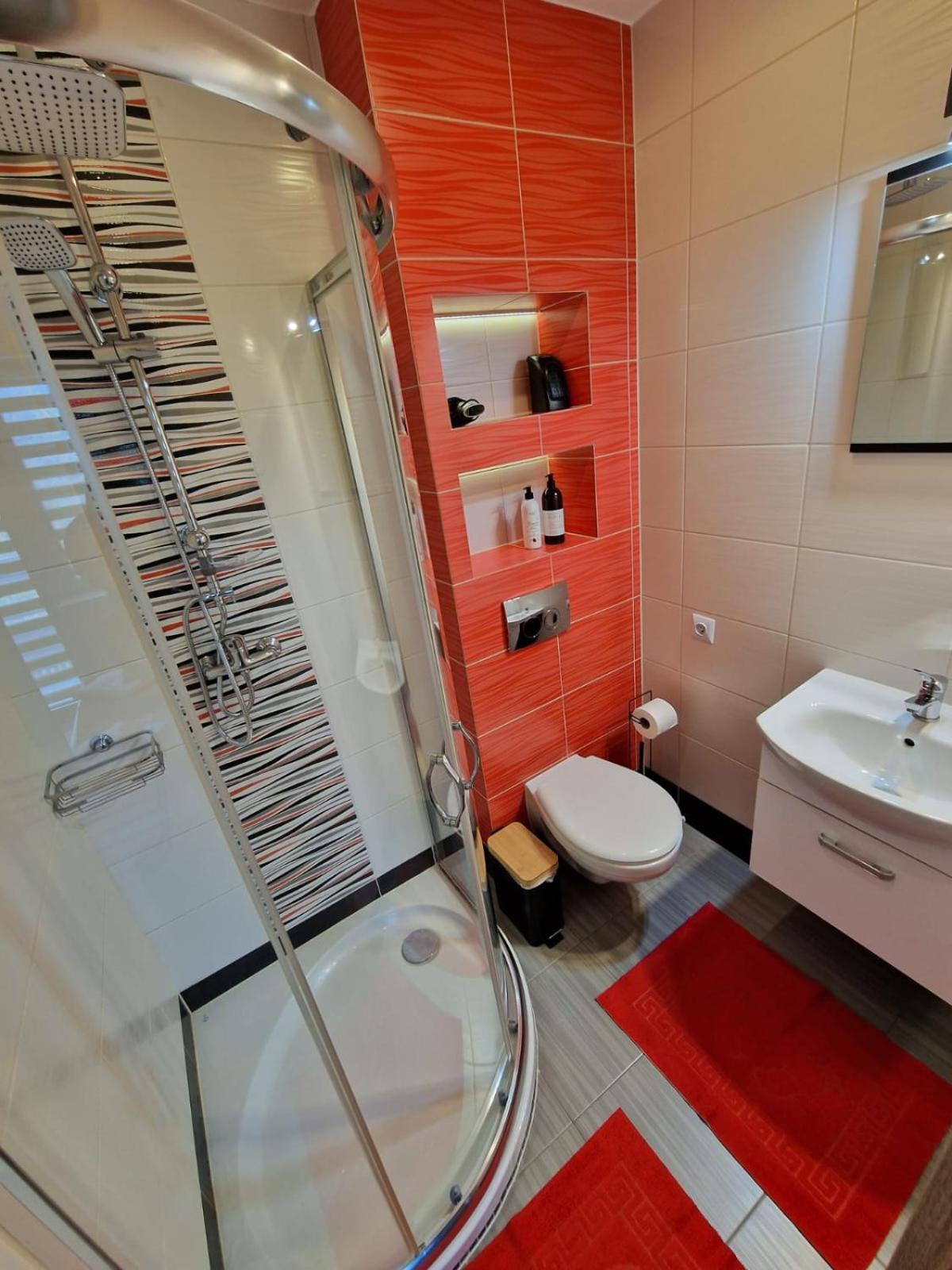 Double Room with Balcony - Photo 7