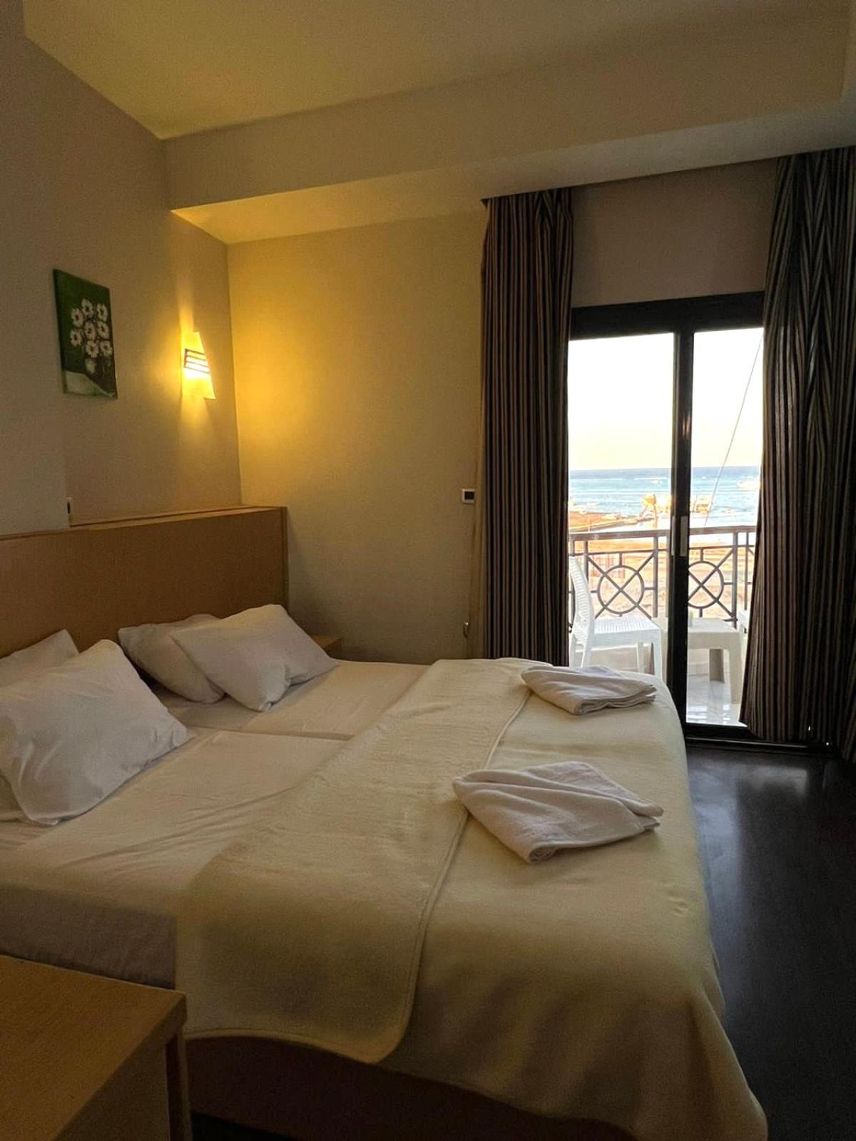 Deluxe Double Room with Balcony and Sea View