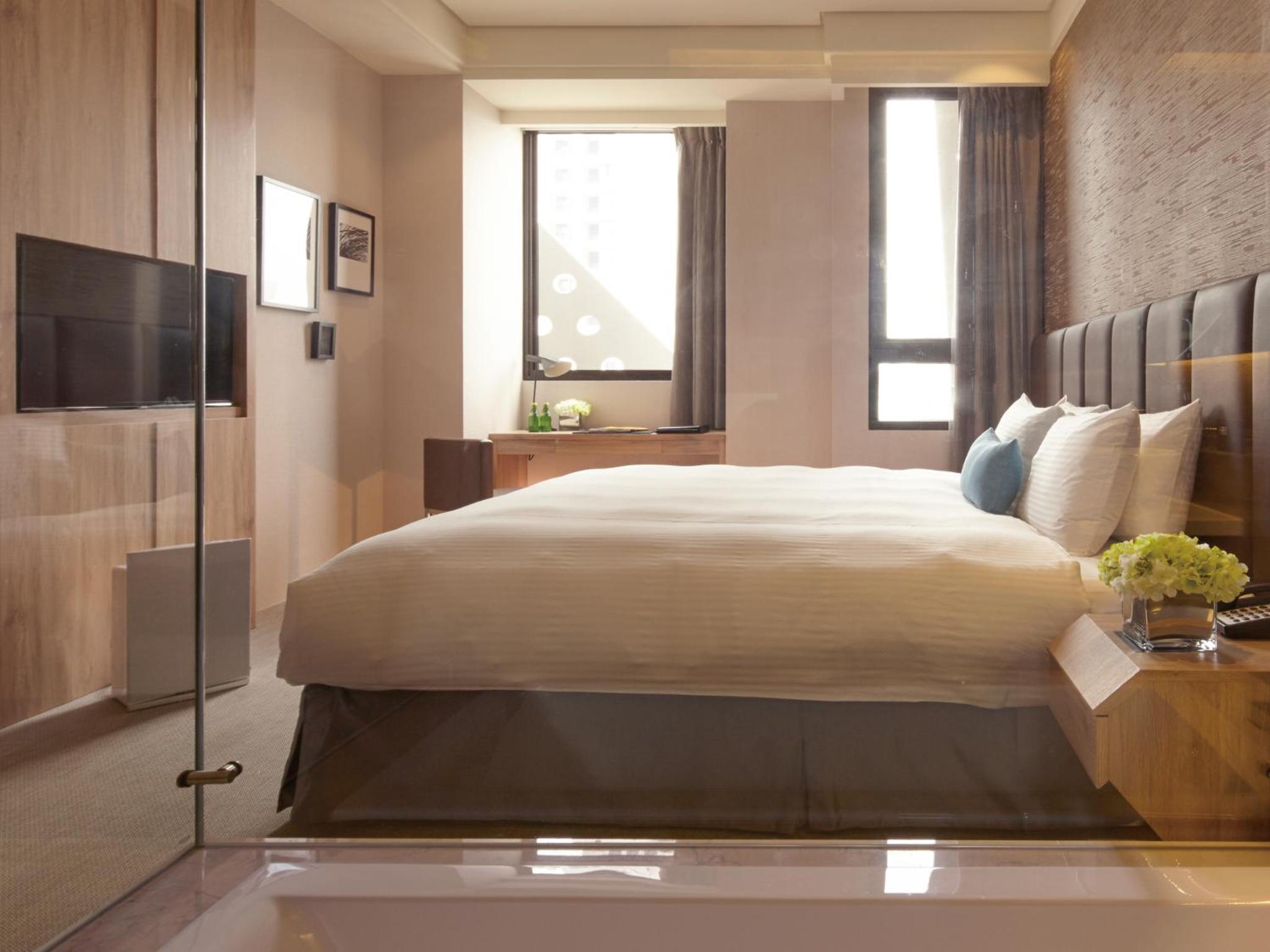 Deluxe Double Room with Bath
