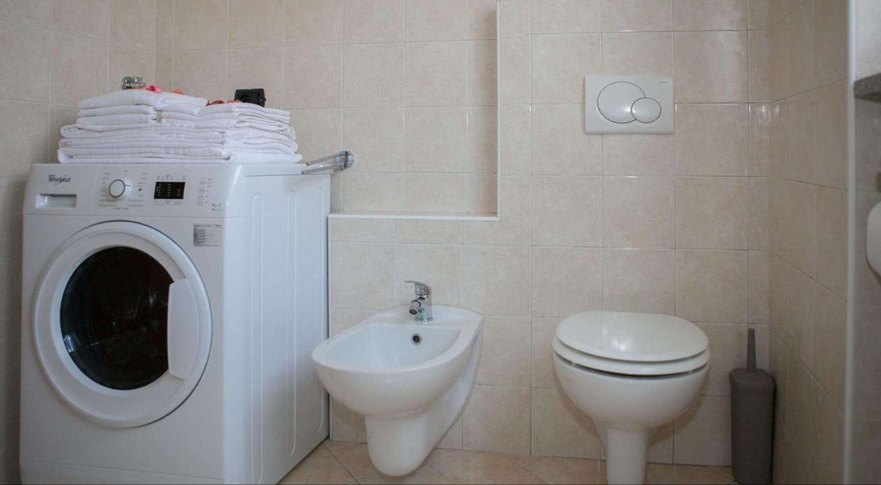 Studio Apartment - Photo 8