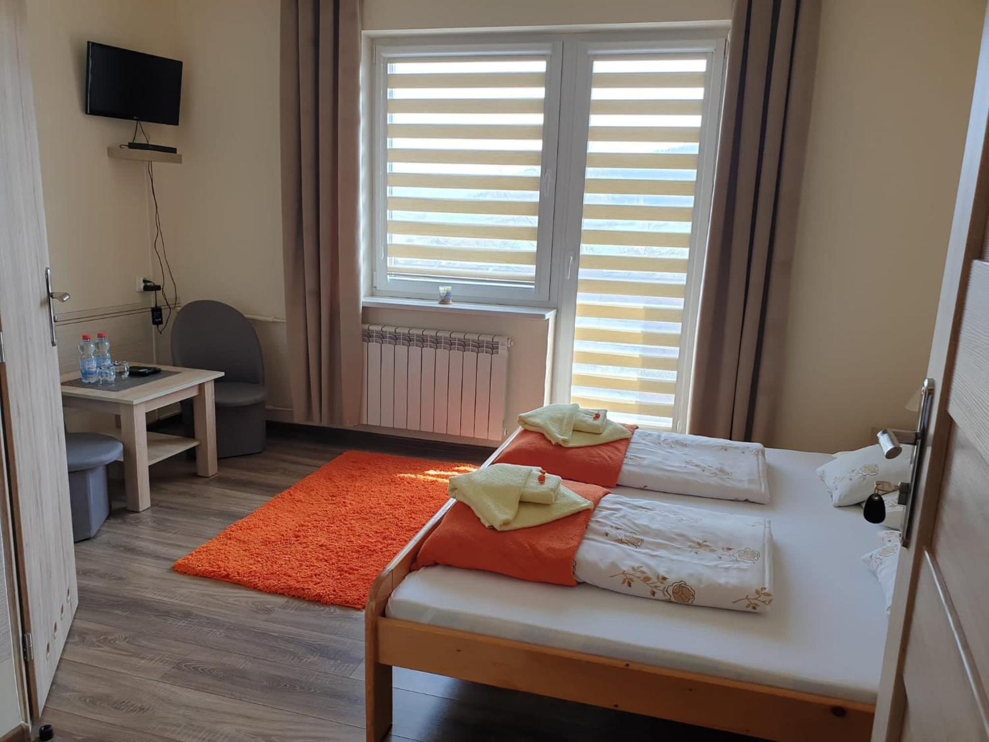 Large Double Room photo 2