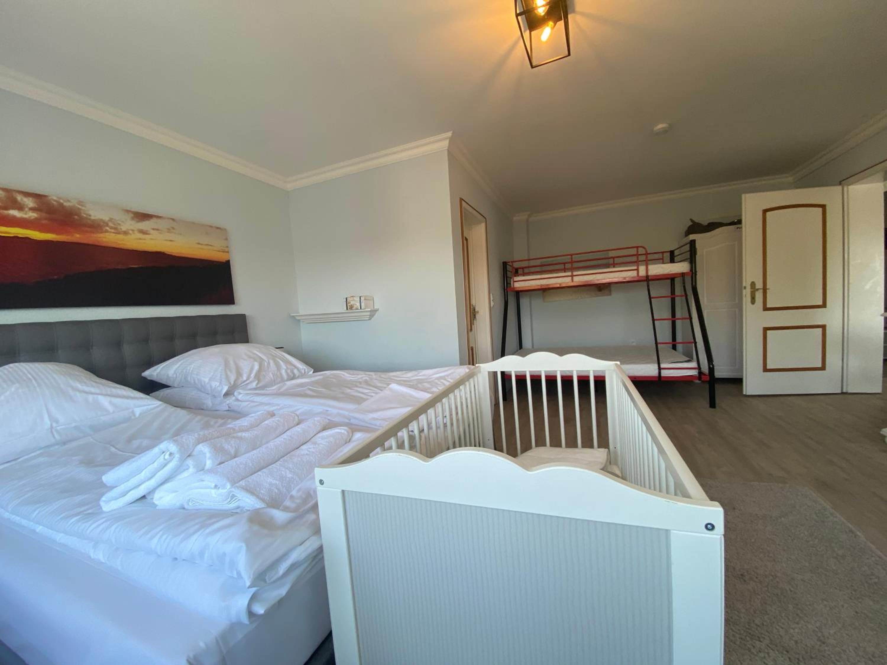 One-Bedroom Apartment - Photo 27