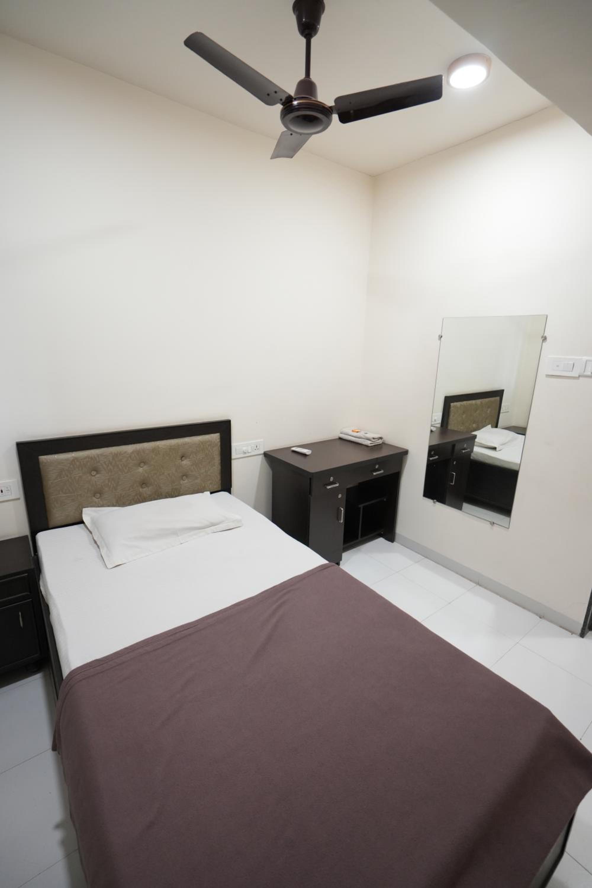 Single Room photo 3