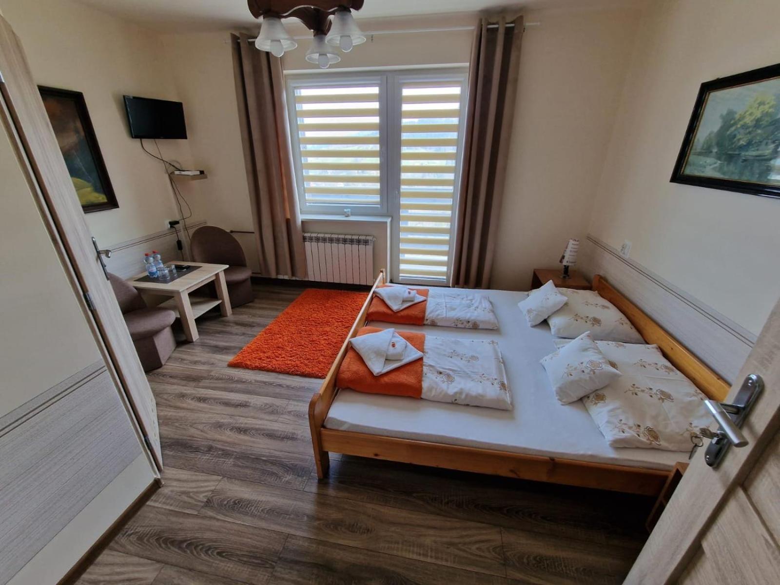 Large Double Room photo 3