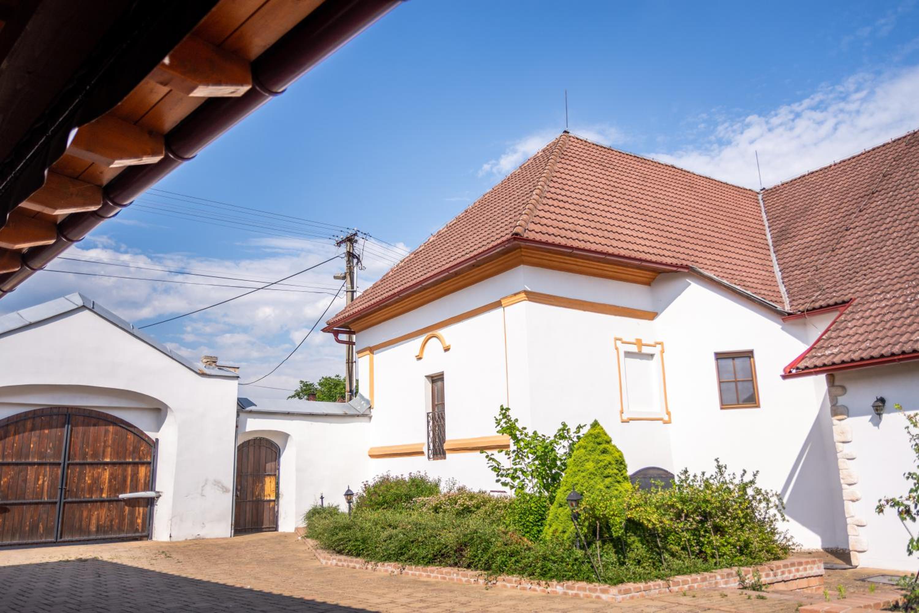 Villa photo 2