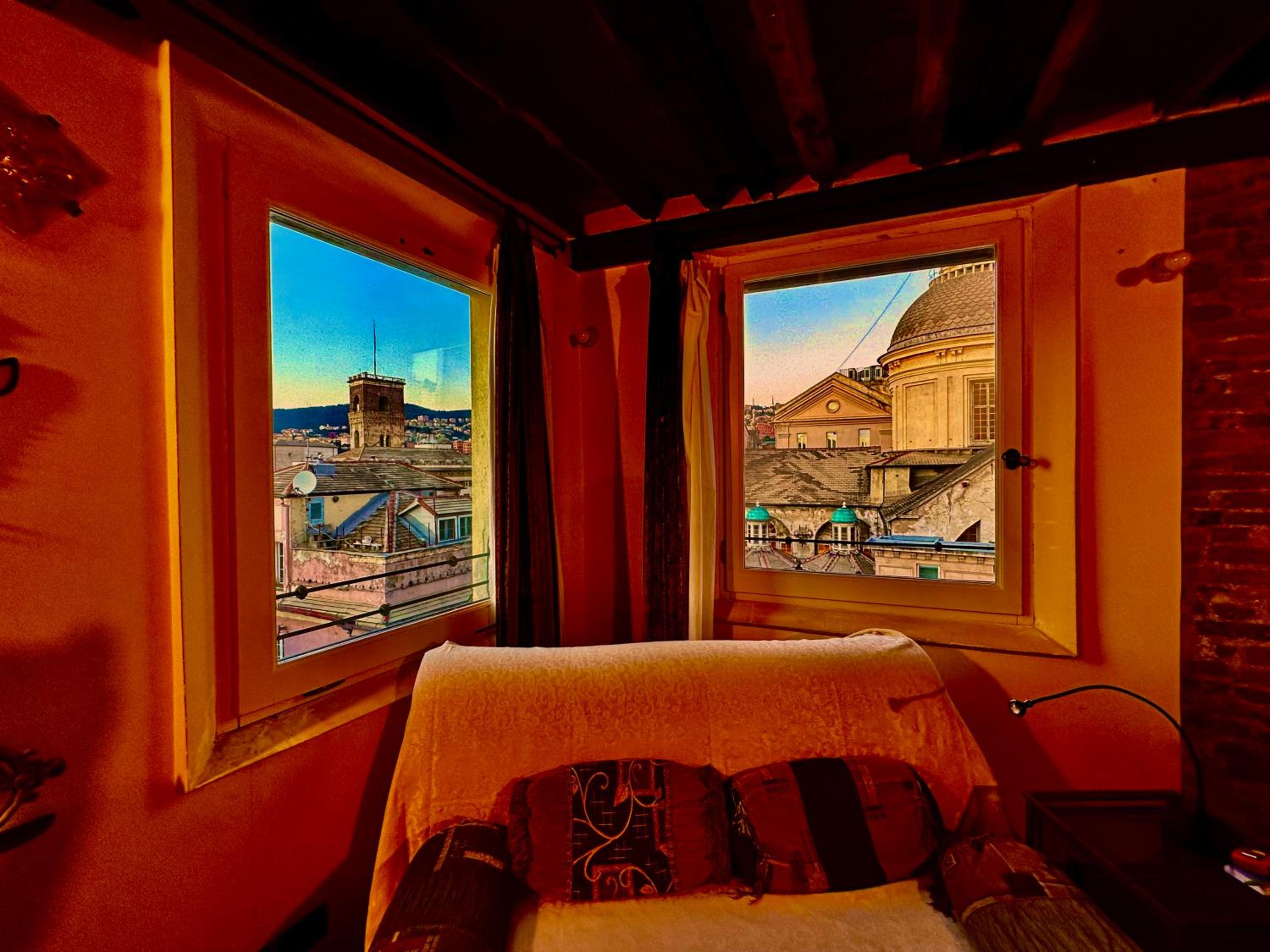 Penthouse Studio with City View - Photo 15