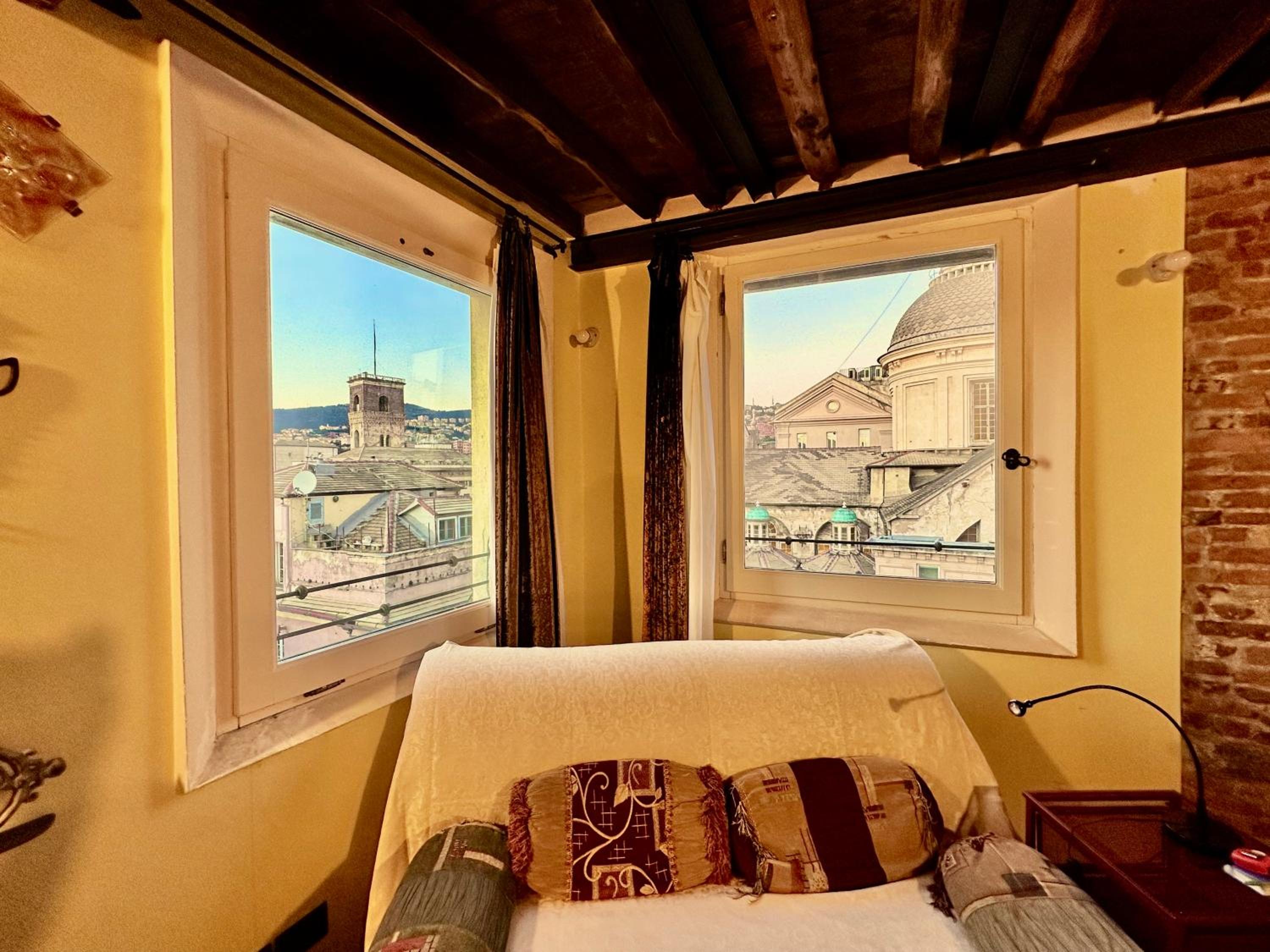 Penthouse Studio with City View - Photo 16