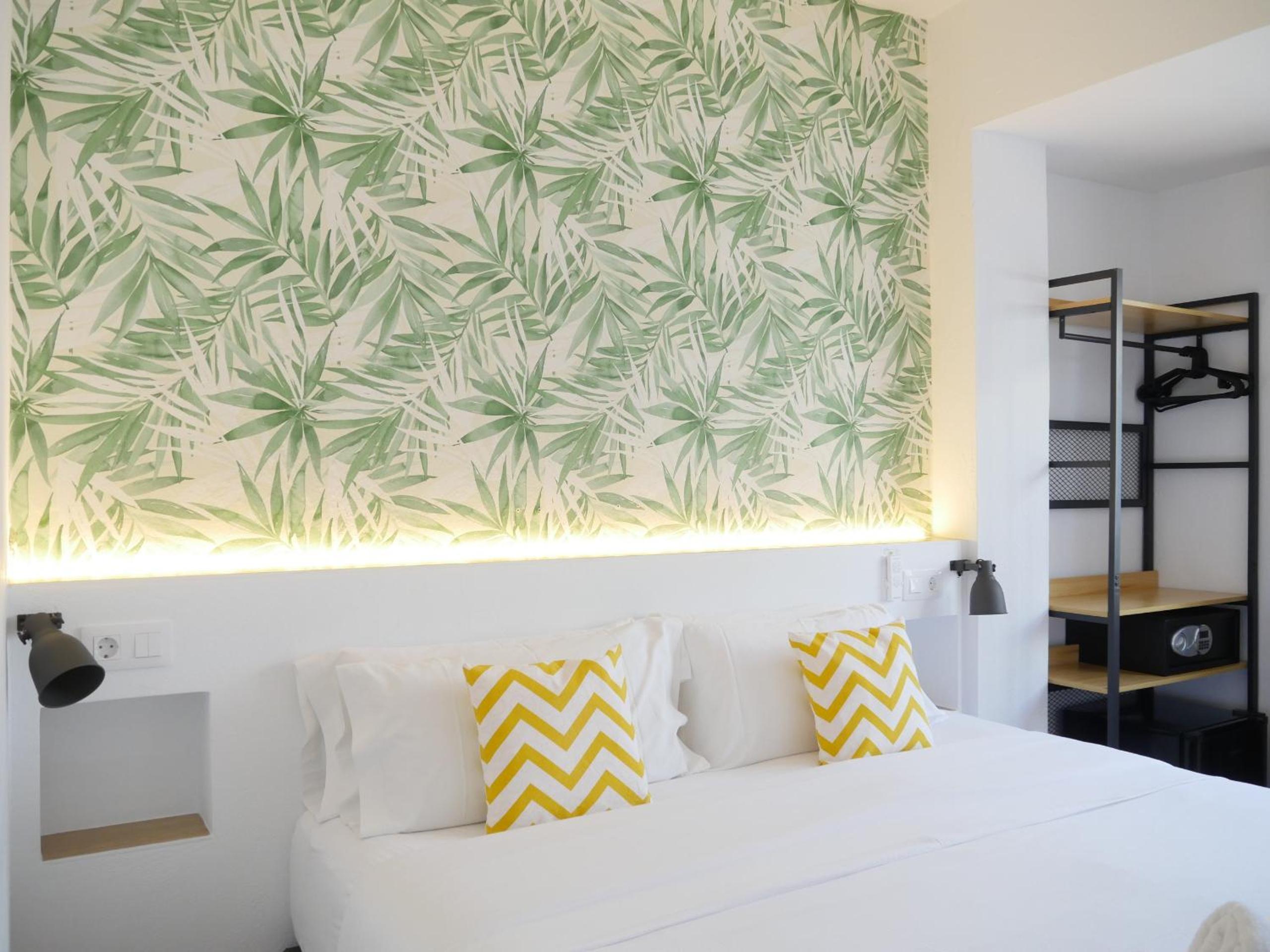 Double Room with Private Bathroom photo 1