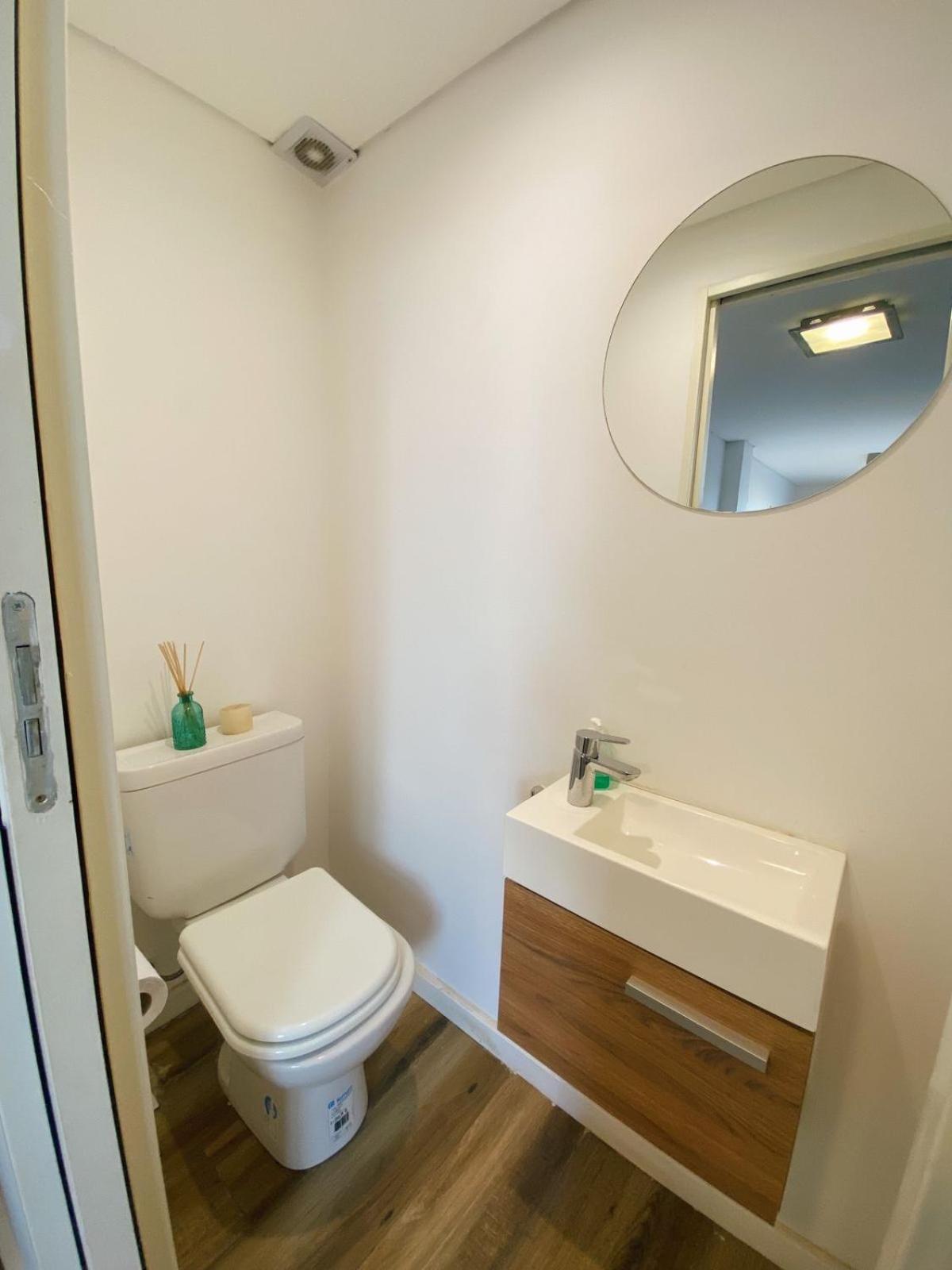 One-Bedroom Apartment photo 3