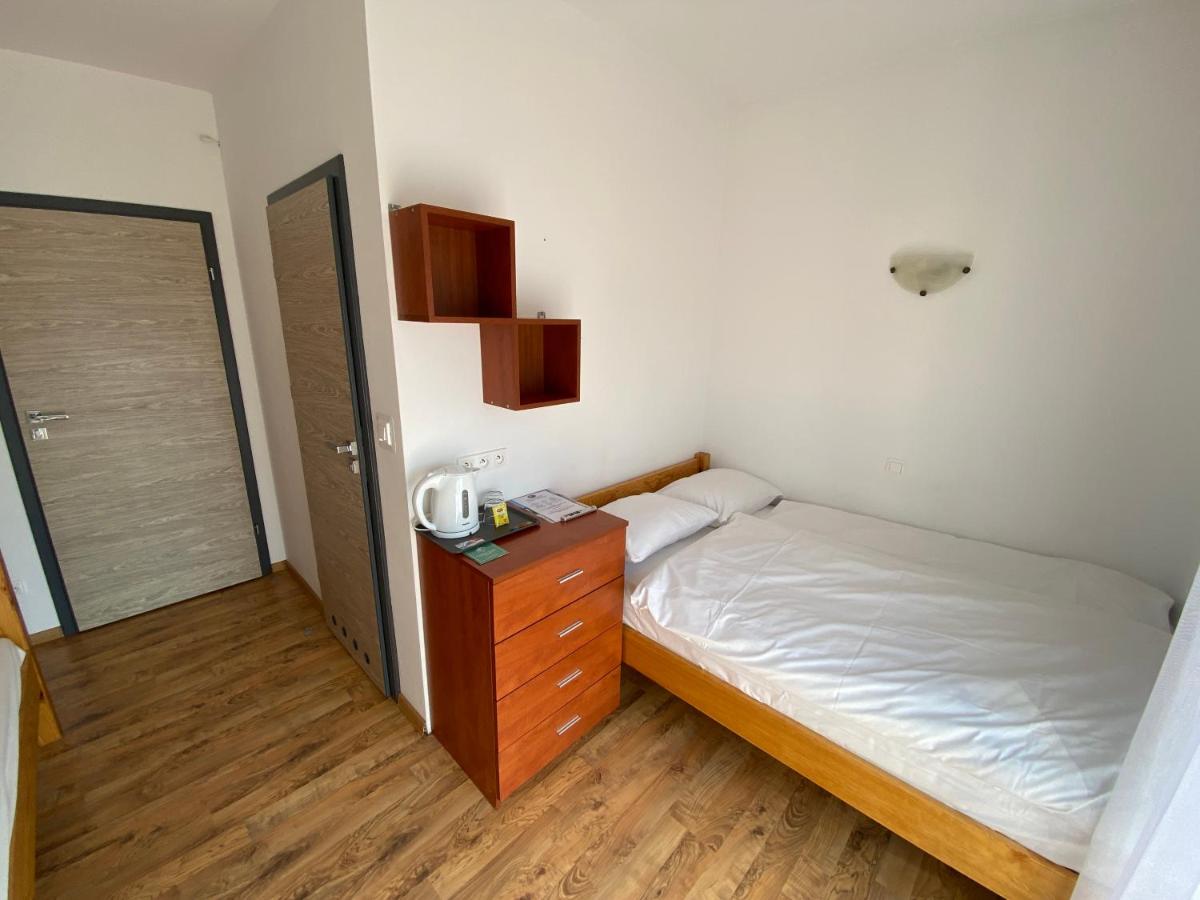 Triple Room with Private Bathroom photo 1