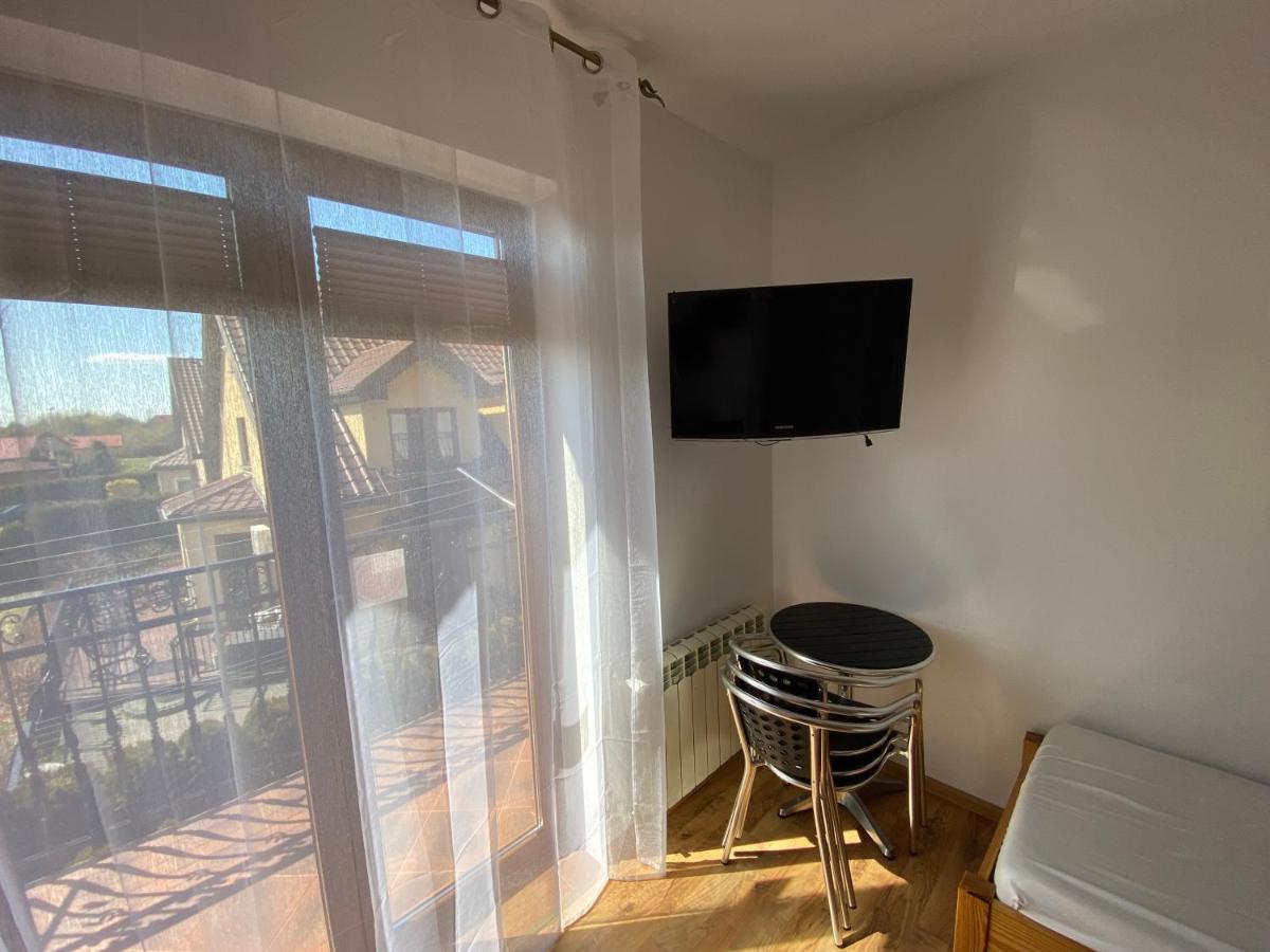 Triple Room with Private Bathroom photo 3