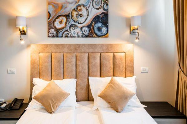 Double Room with Balcony - Photo 1